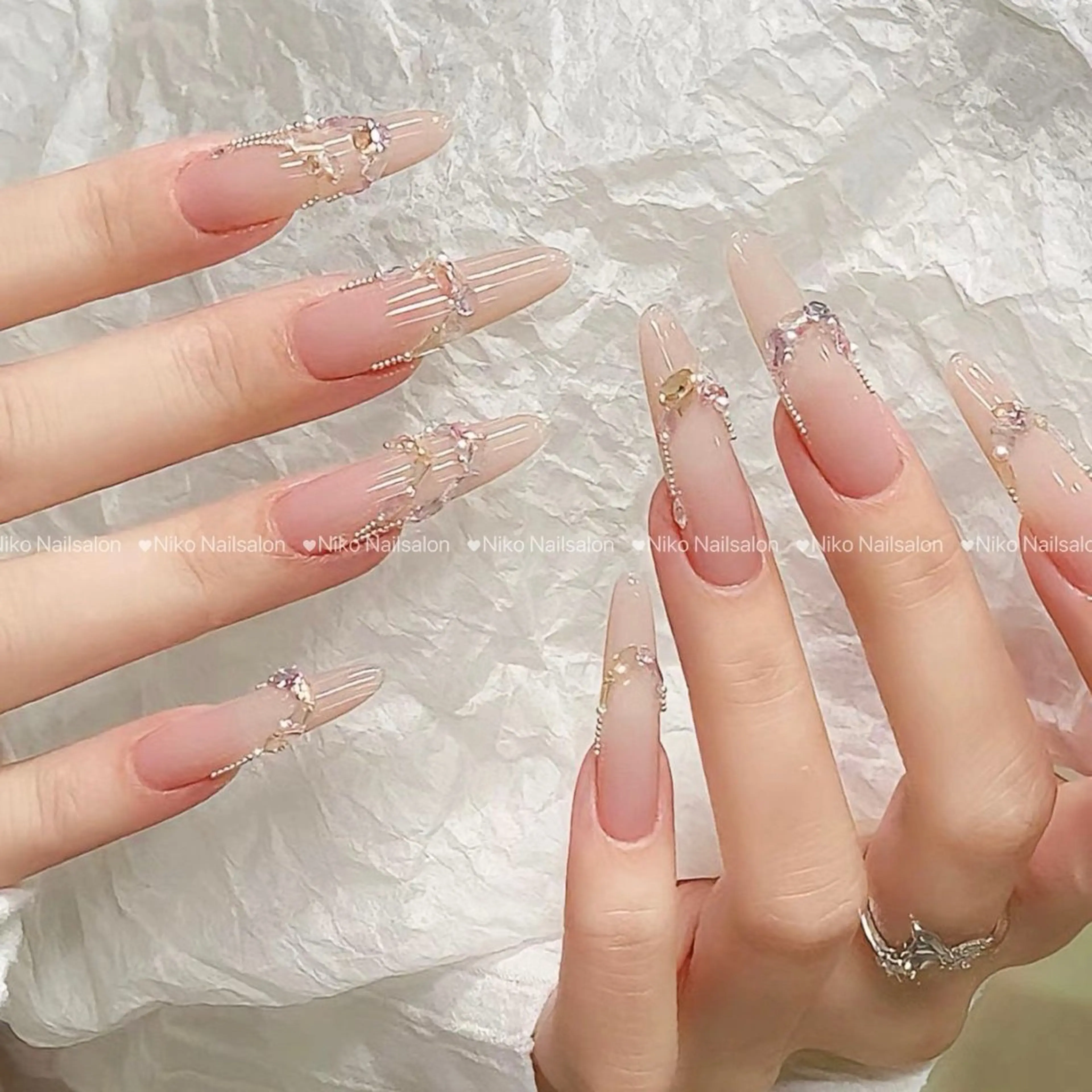 ネイル チークネイル 長さ出し フットネイル フレンチネイル ジェルネイル Niko Nail salon 銀座本店のネイルデザイン