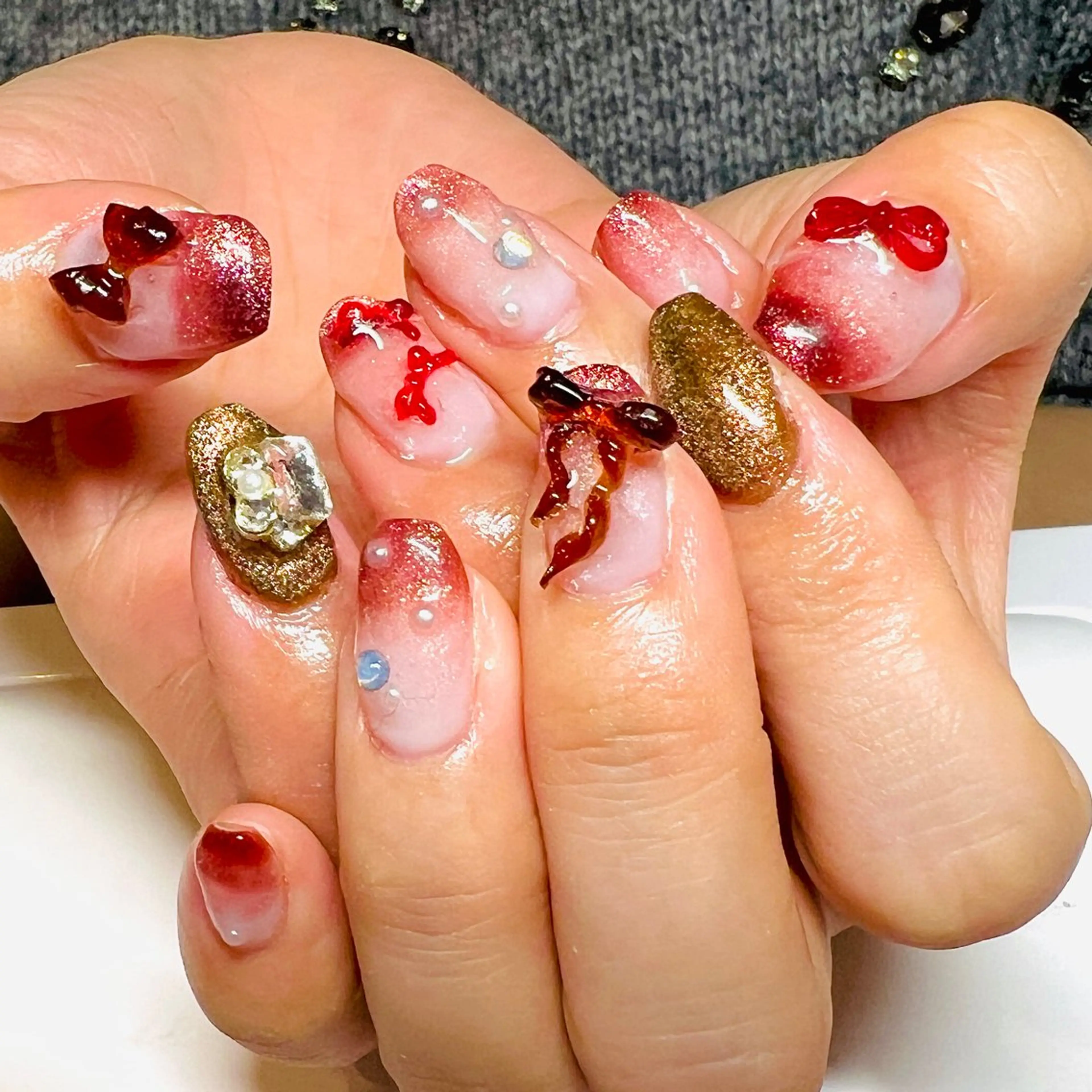 【オフ込み】おまかせ バレンタインネイル スイーツネイル　ガーリーネイル パーツシールつけ放題 【オフ無料】の写真