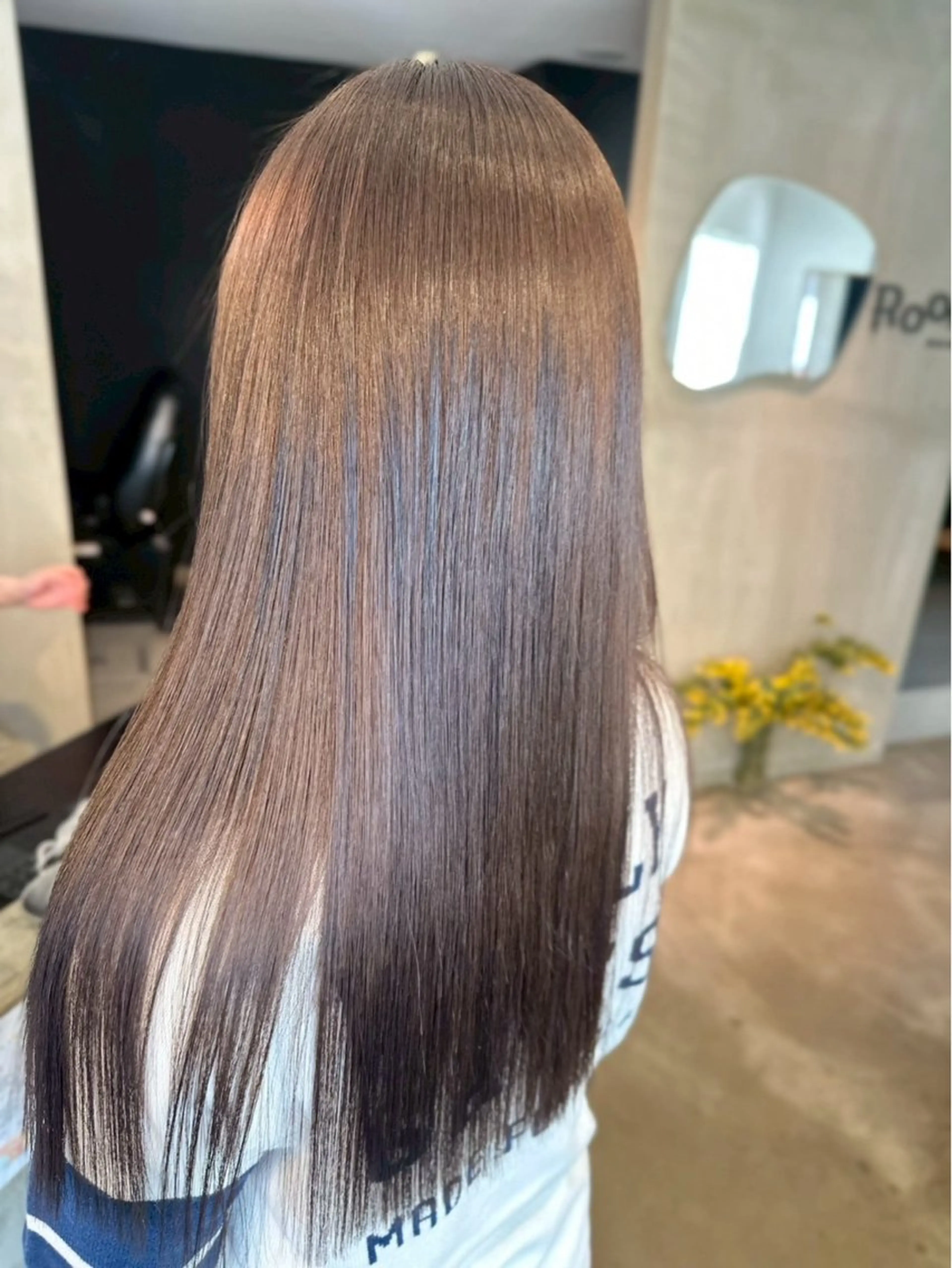 カラー 塩谷 楓のヘアスタイル