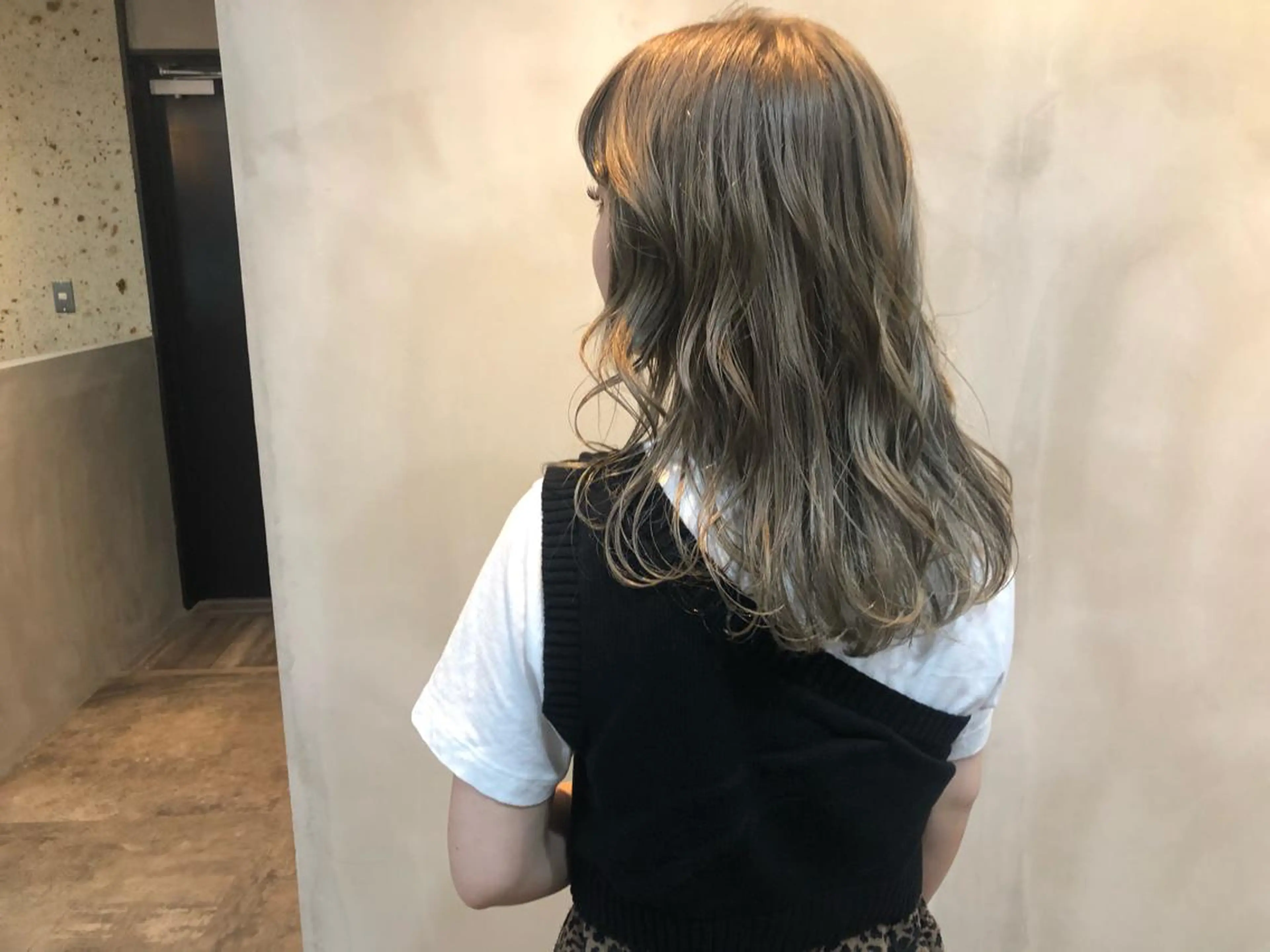 セミロング Lafith hair lit所属・今井 悠菜のヘアスタイル