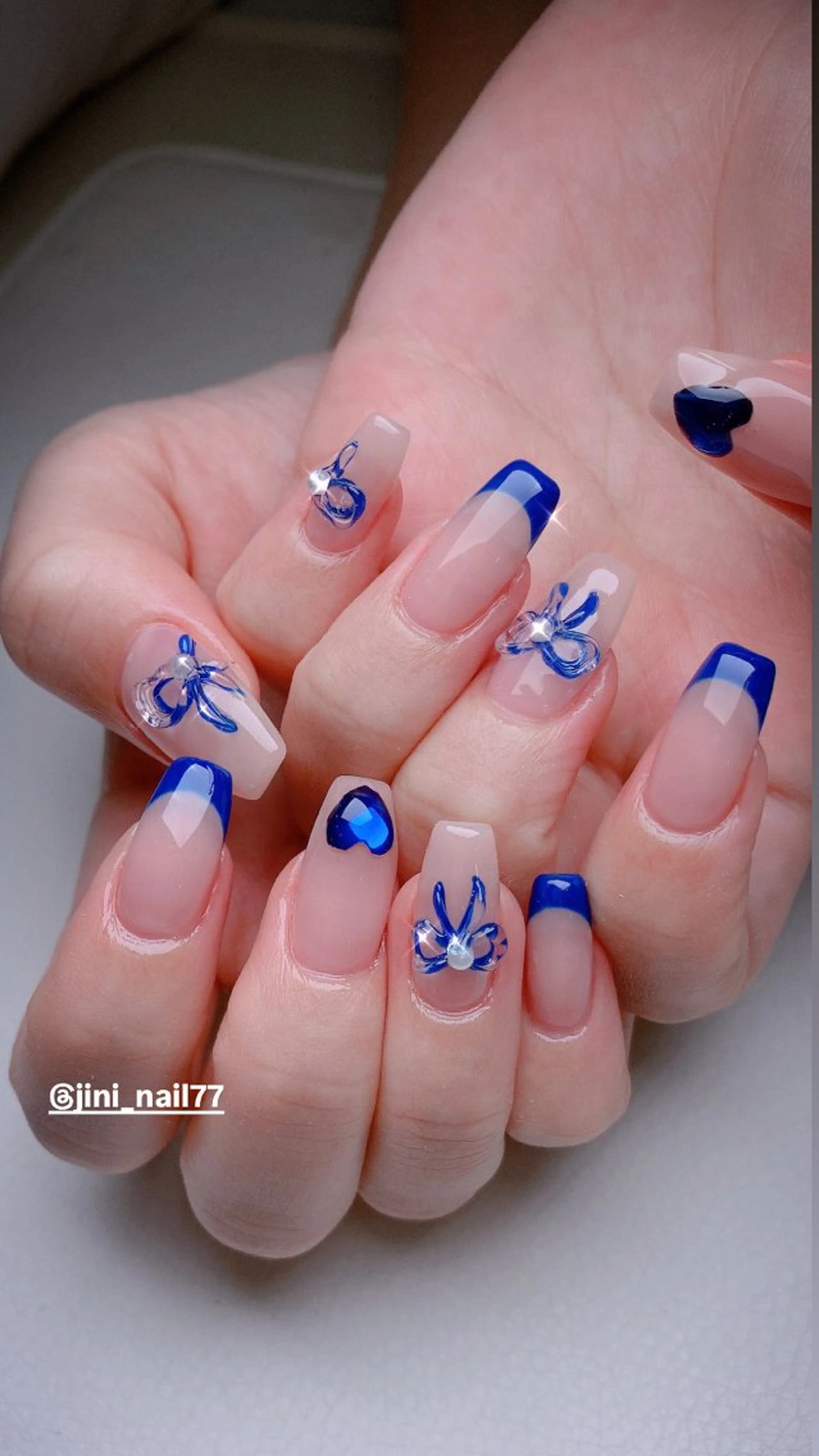 ネイル JINI NAIL所属・ジニ ネイルのネイルデザイン