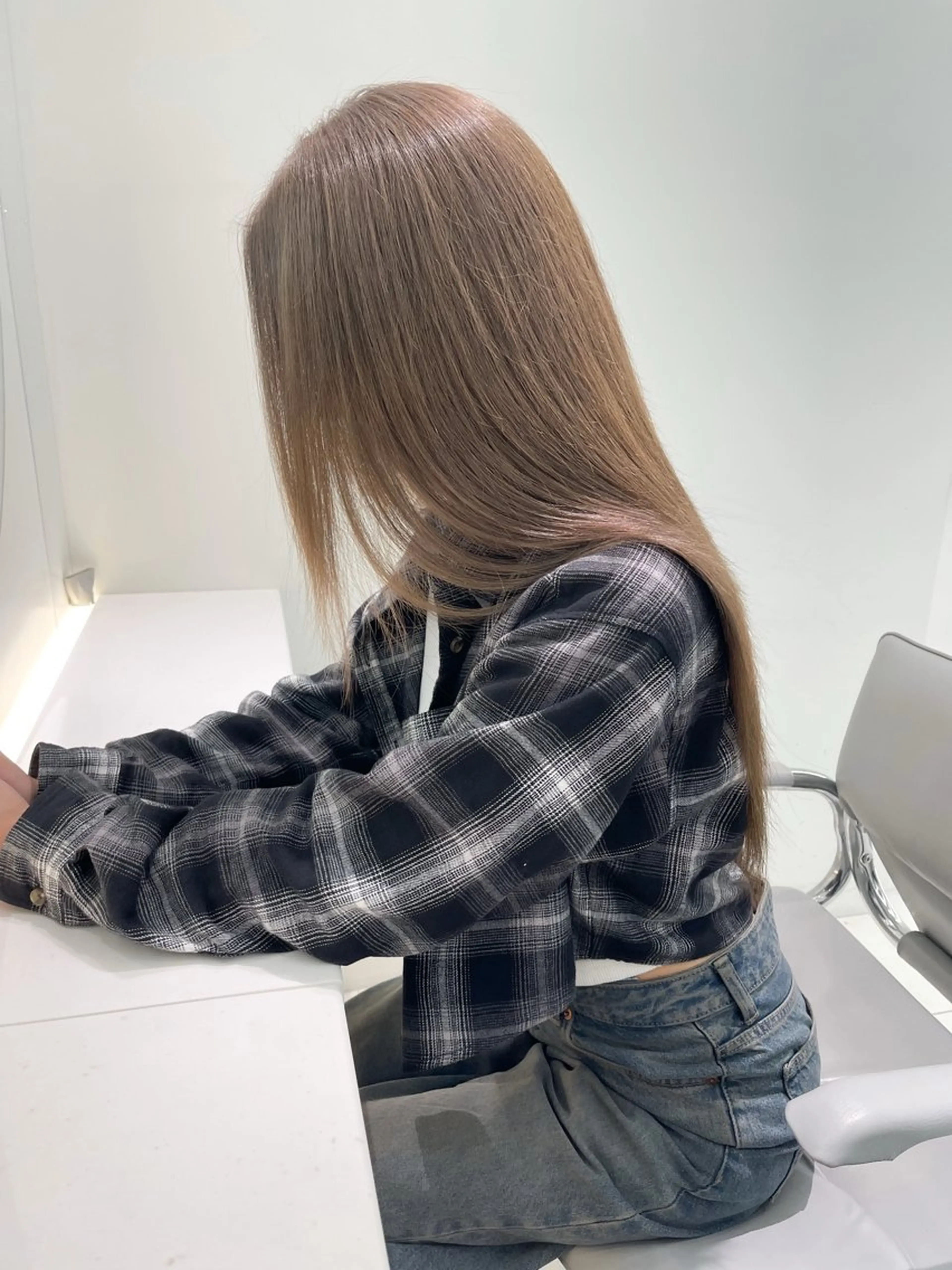 ロング カラー ダブルカラー グレージュ ヘアカラー トリートメント トリートメント /カラー/NAOKIのヘアスタイル