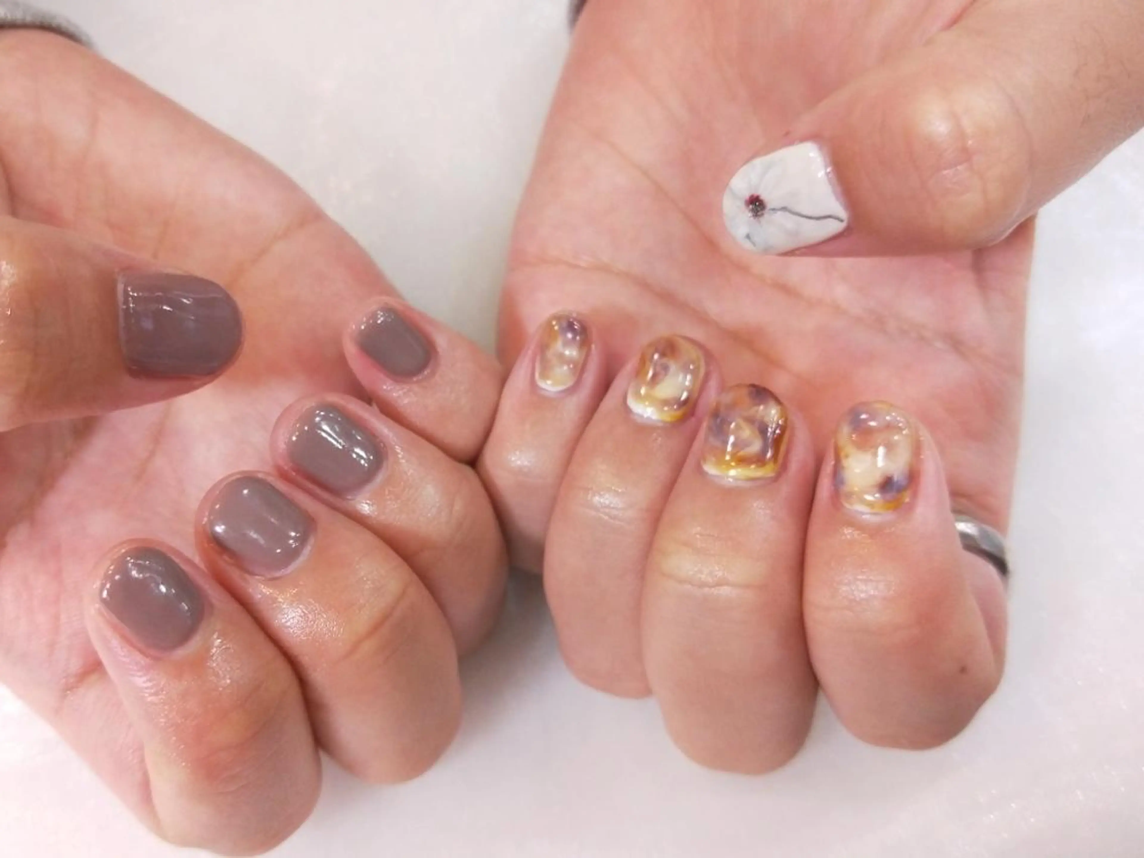 ネイル ハンドネイル ハンドケア R'well所属・はばすみれ🎀ﾈｲﾙ 光ﾌｪｲｼｬﾙ ﾍｱのネイルデザイン