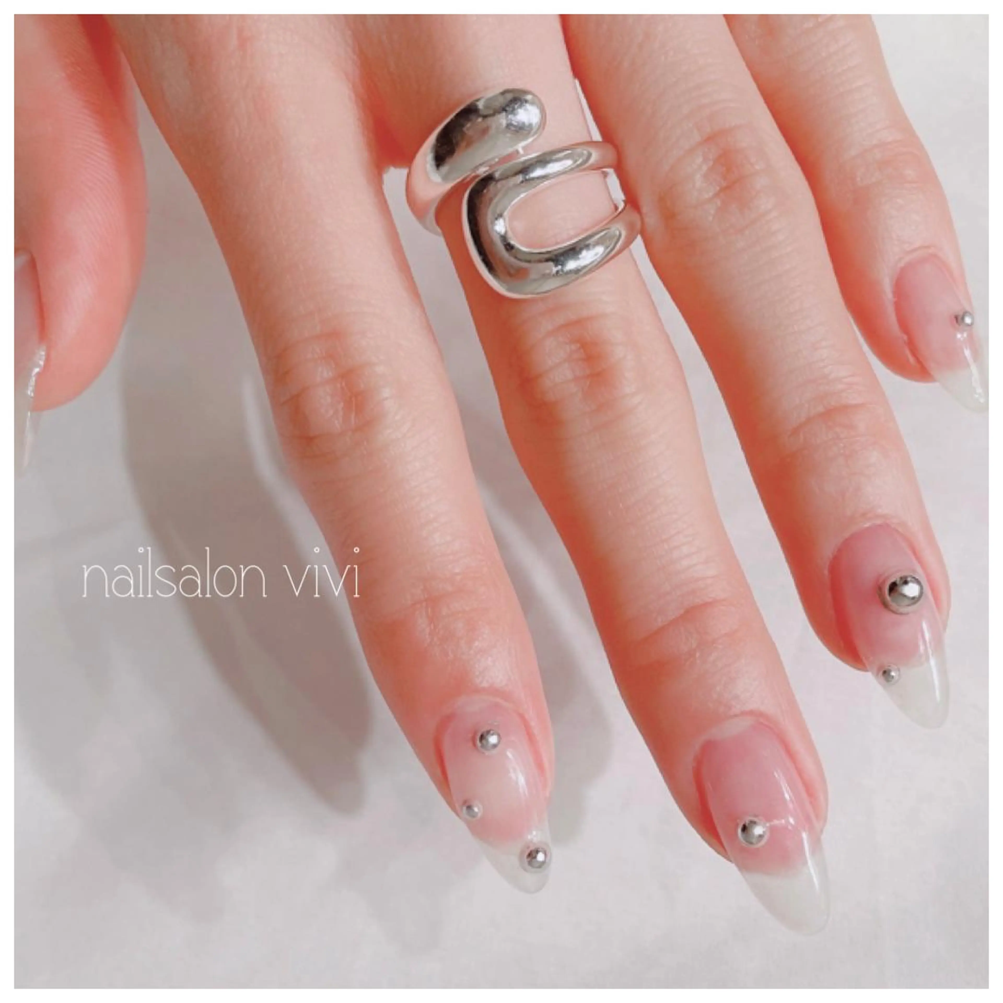 ネイル ＶＩＶＩ nailsalonのネイルデザイン