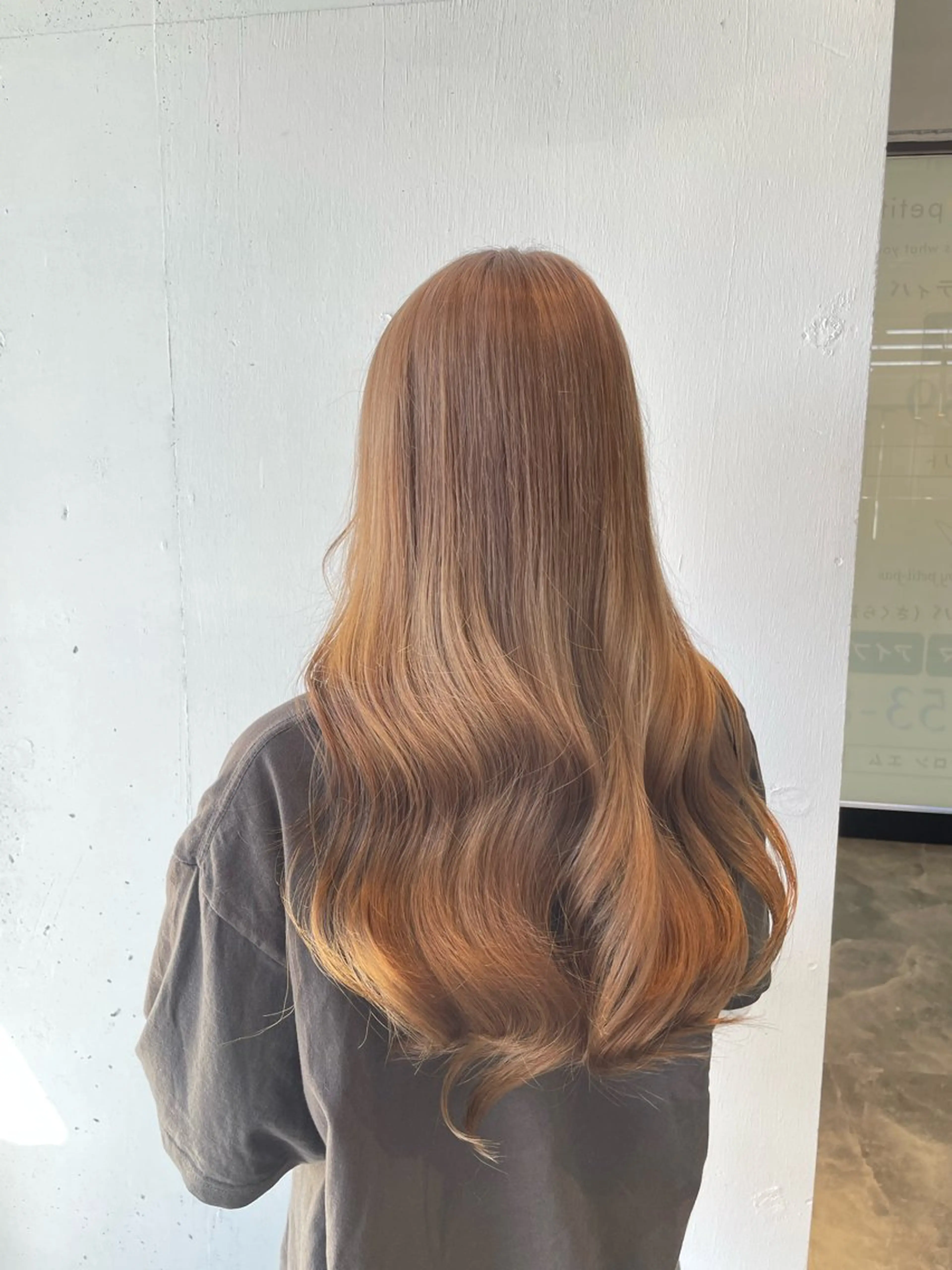 カラー ベージュカラー ミルクティーベージュ カット ヘアカラー ハイトーンカラー🩵 指名多数💗横山聖奈のヘアスタイル