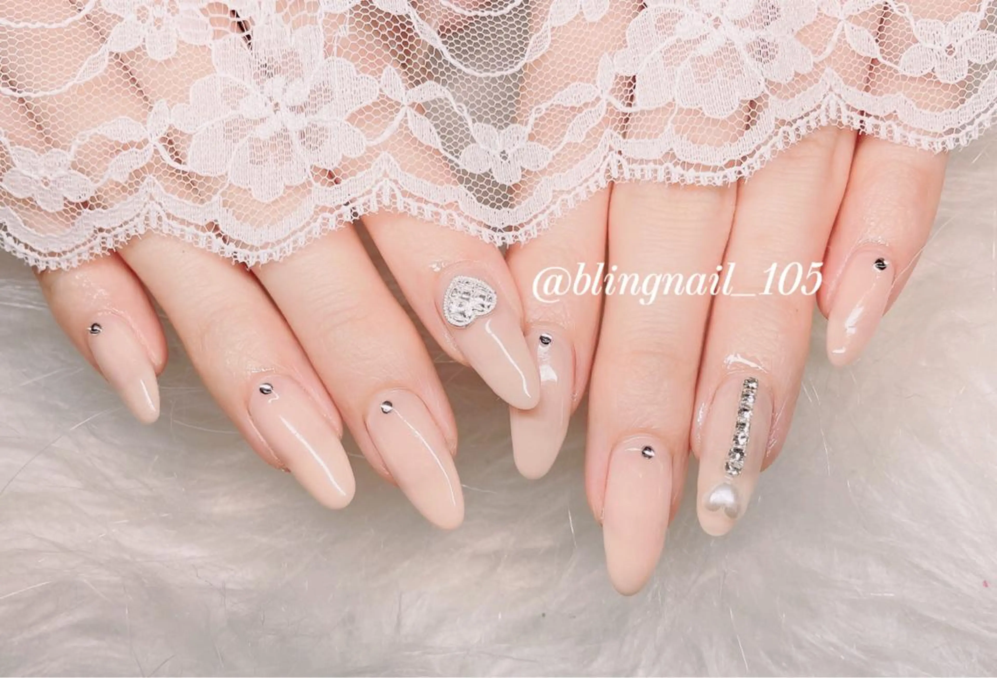 ネイル 23時まで❤︎韓国、 ワンホンネイルのネイルデザイン