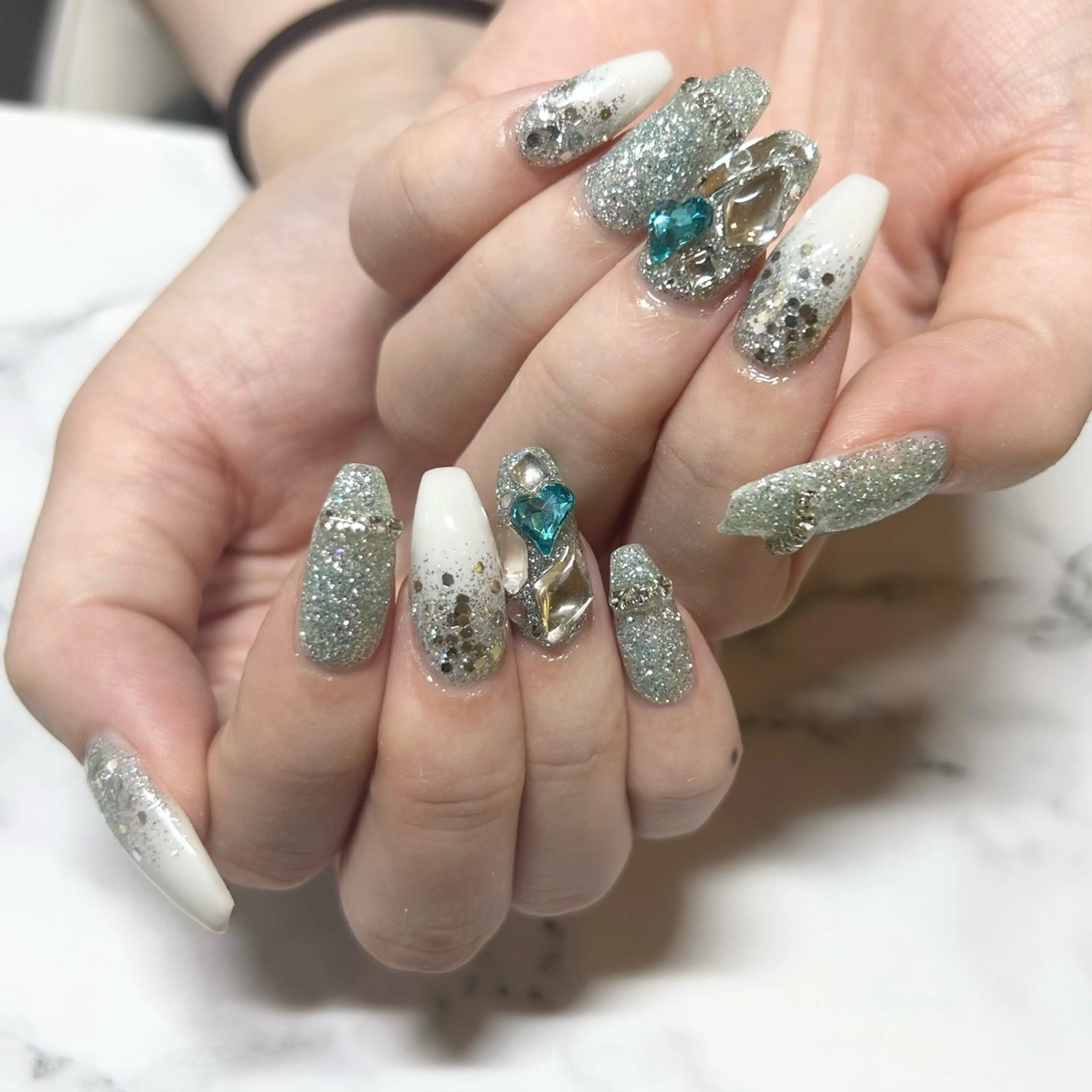 ネイル ハンドネイル ハンドケア she nail studio所属・パラジェル/スカルプ salonOerbaのネイルデザイン