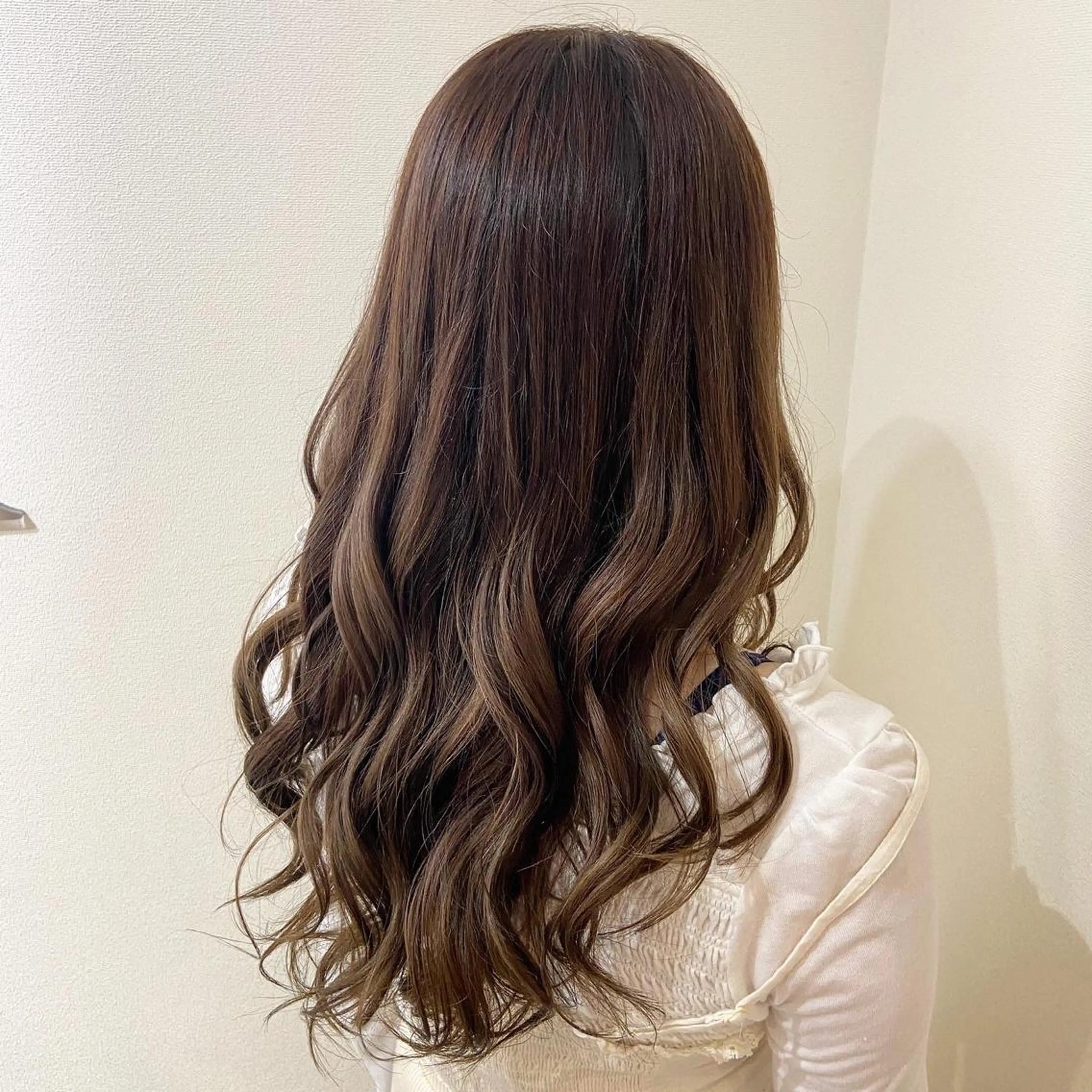 ロング SALOWIN札幌大通り所属・札幌ブリーチカラー/ ダブルカラー/ドイのヘアスタイル