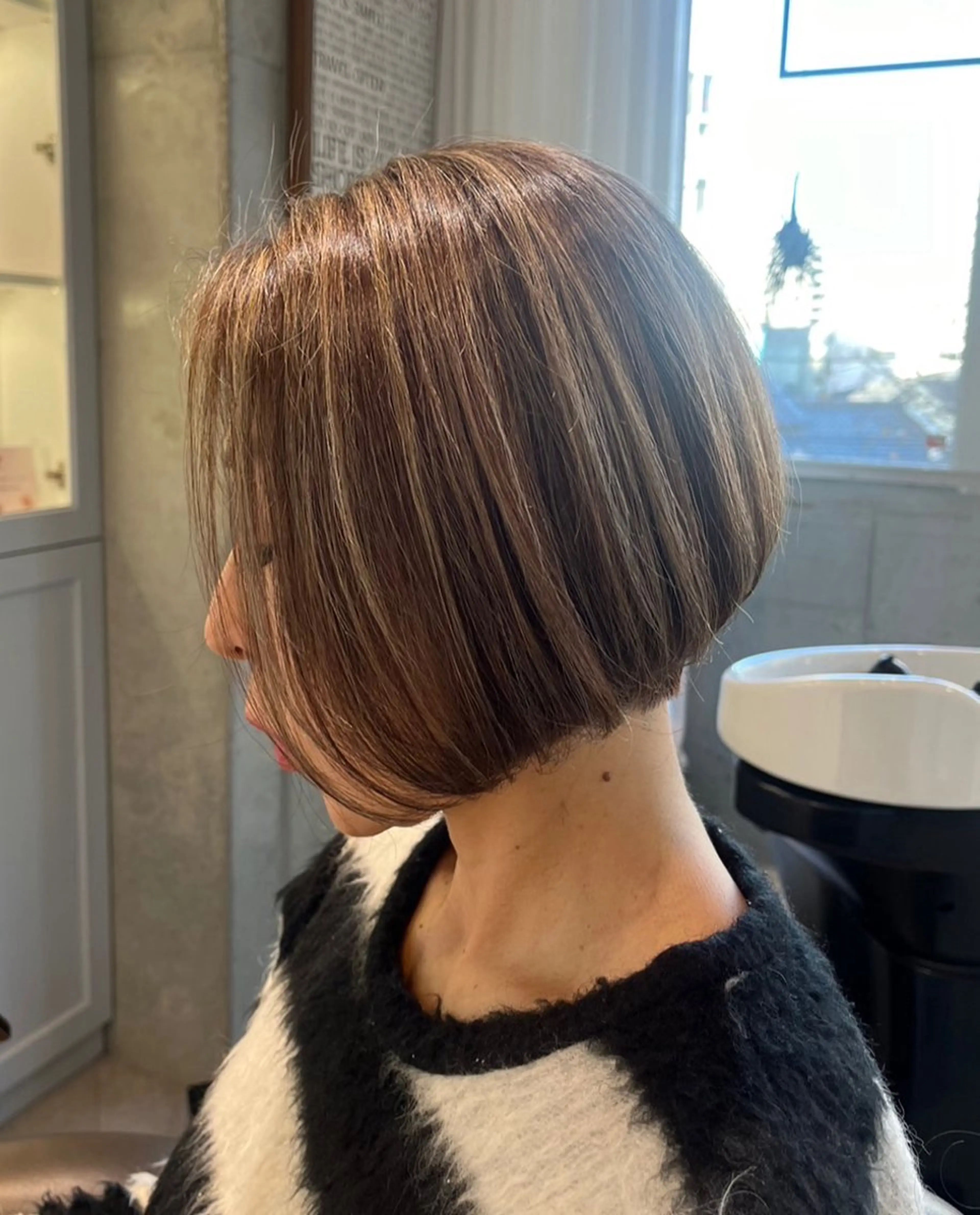 ショート カラー 岩尾 萌々子のヘアスタイル