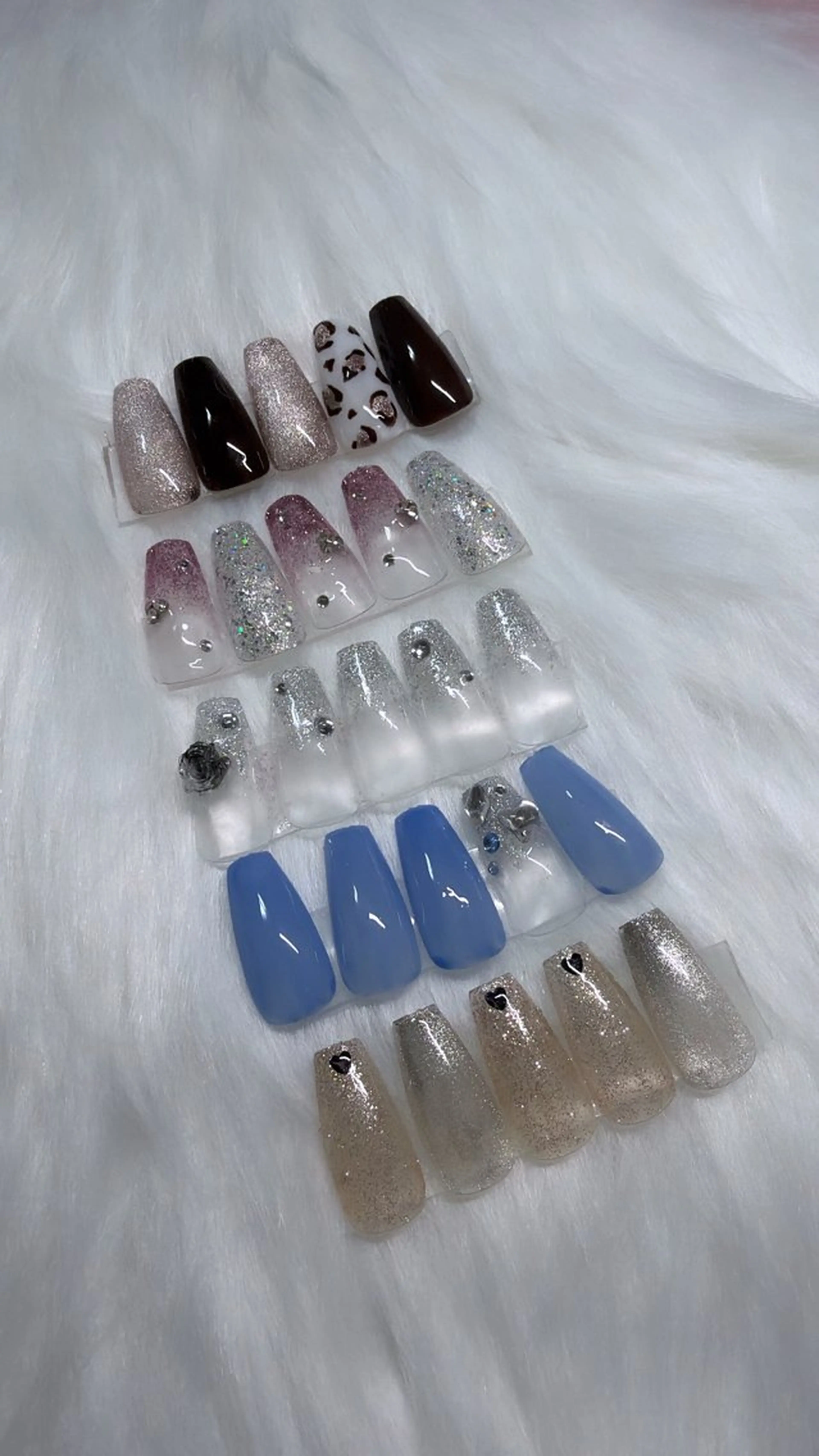 ネイル Lottynail 🎀HIMENAのネイルデザイン