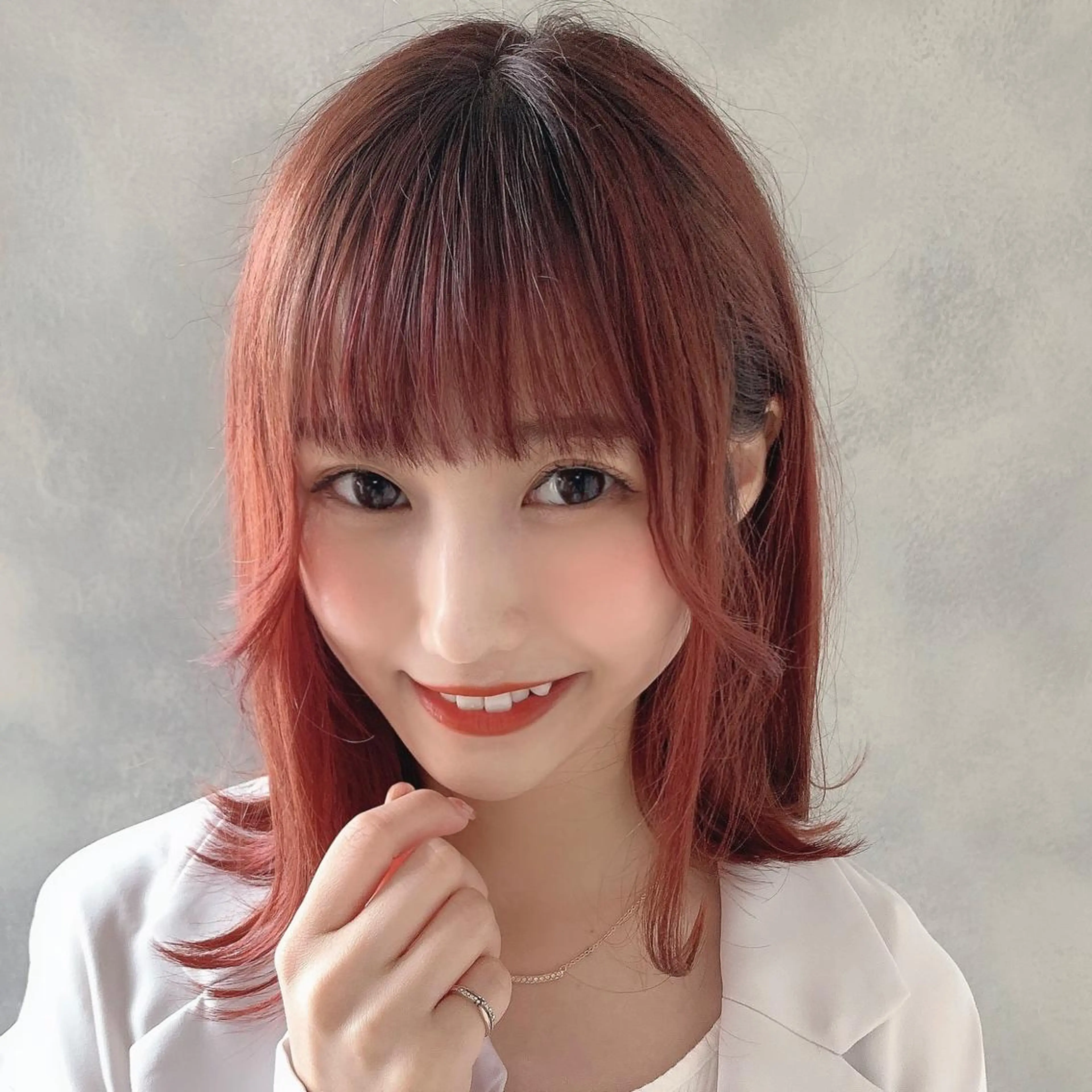 ミディアム カラー ピンクカラー レッドカラー ボブ ✨️美髪矯正×似合わ せ艶カラー✨藤田透のヘアスタイル