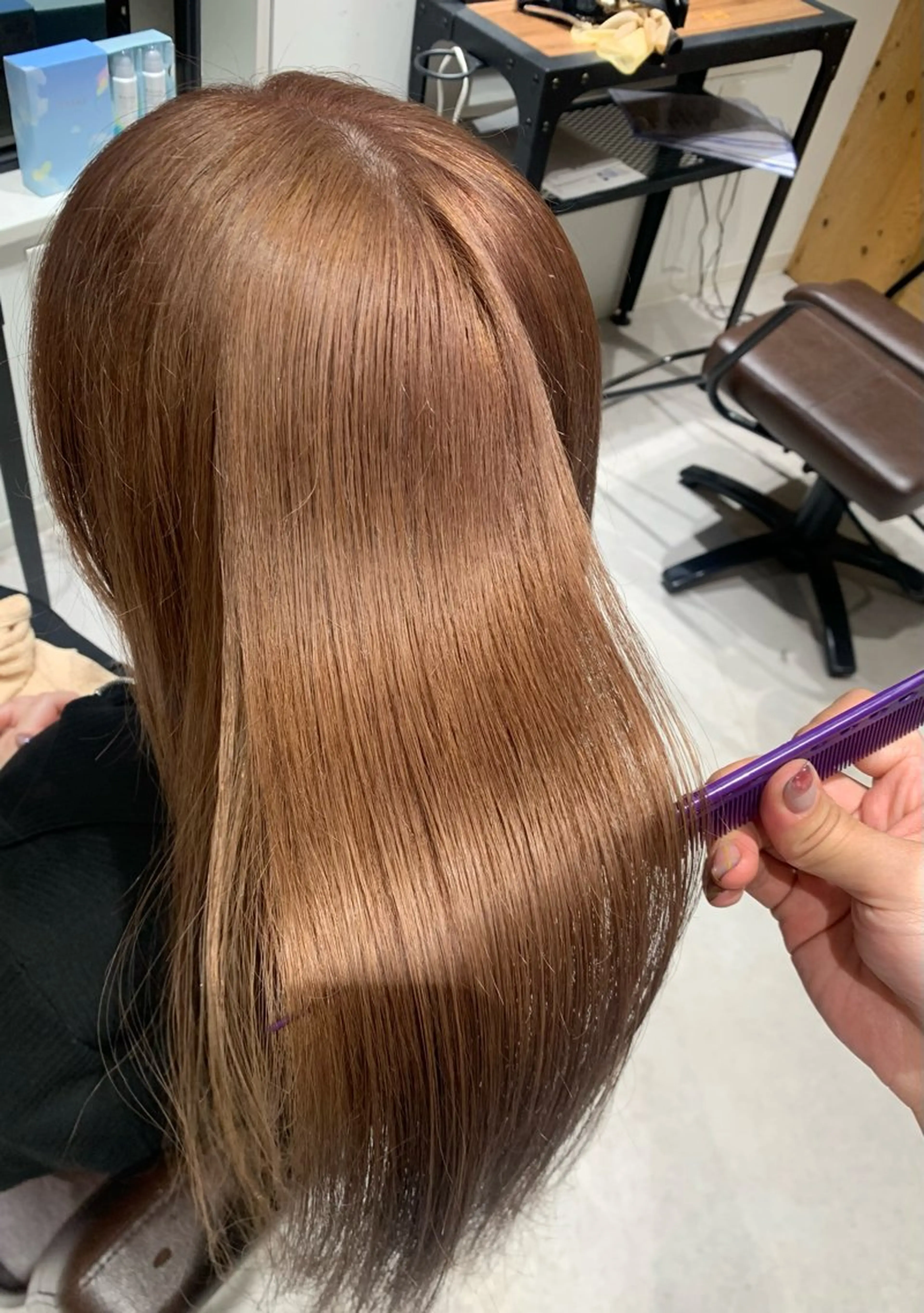 ロング カラー イヌマル アユ / Fier umedaのヘアスタイル