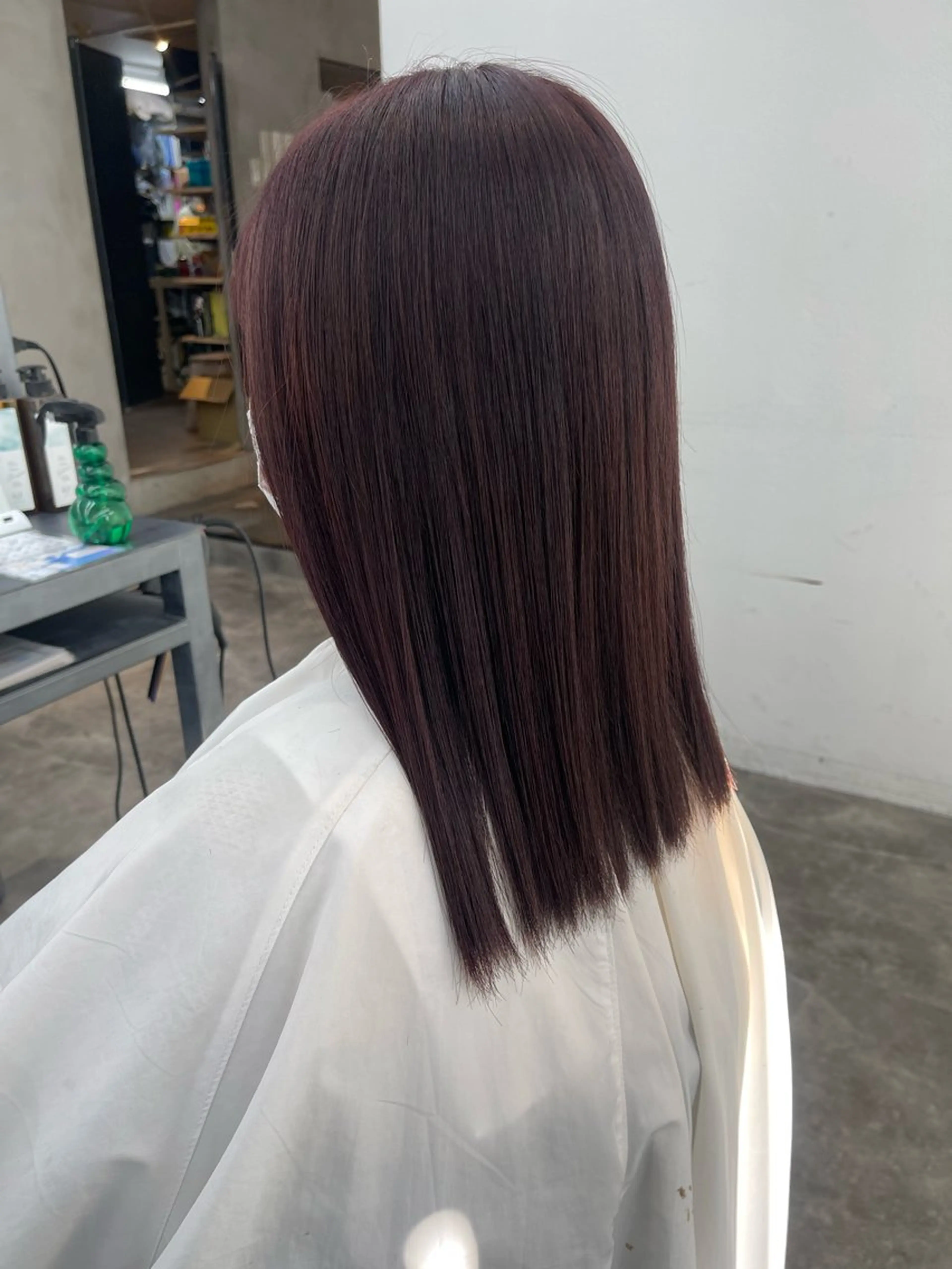 ミディアム ヘアカラー 縮毛矯正🐼暖色 根本侑季のヘアスタイル