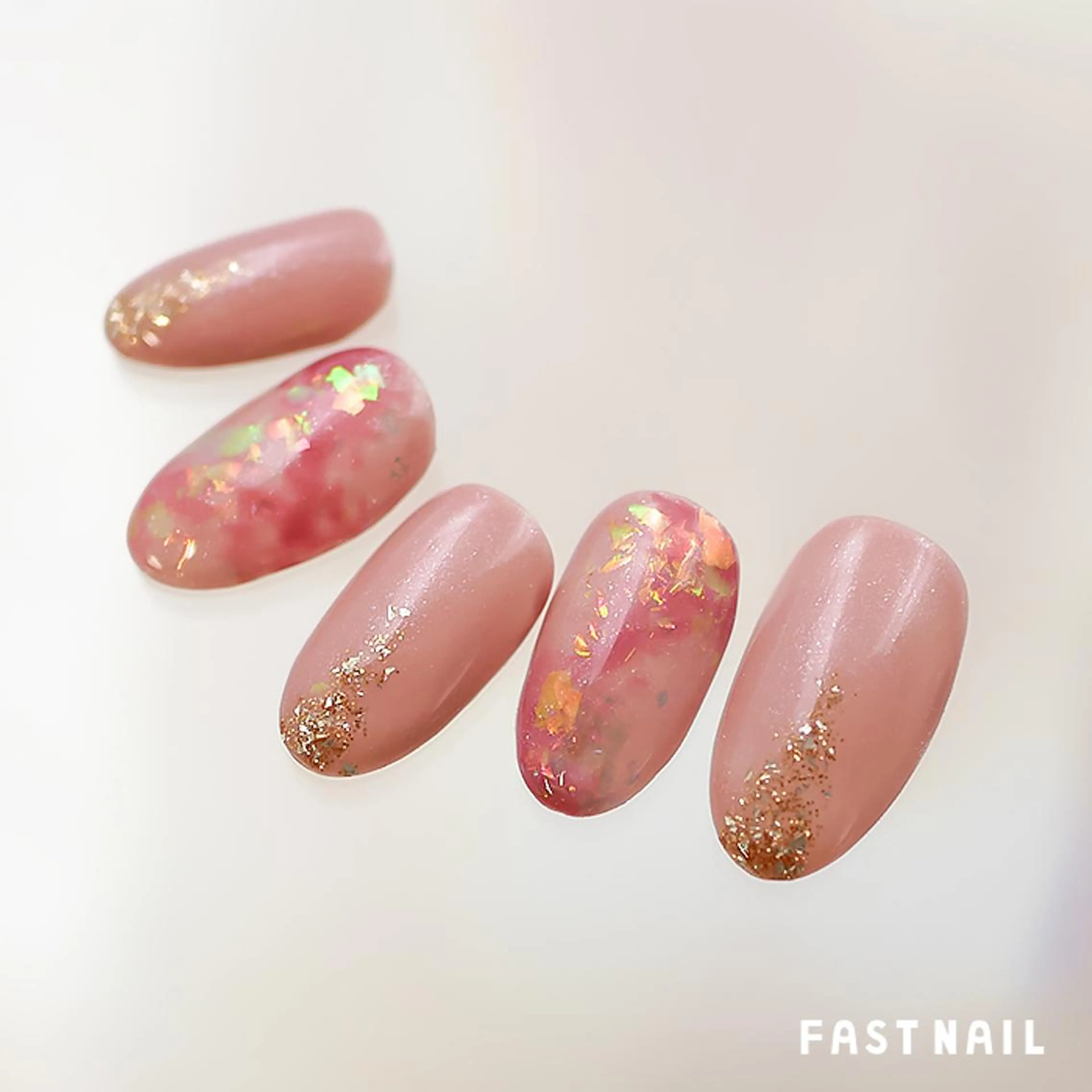 ネイル オーロラネイル ファストネイル　ロコ 志免のネイルデザイン