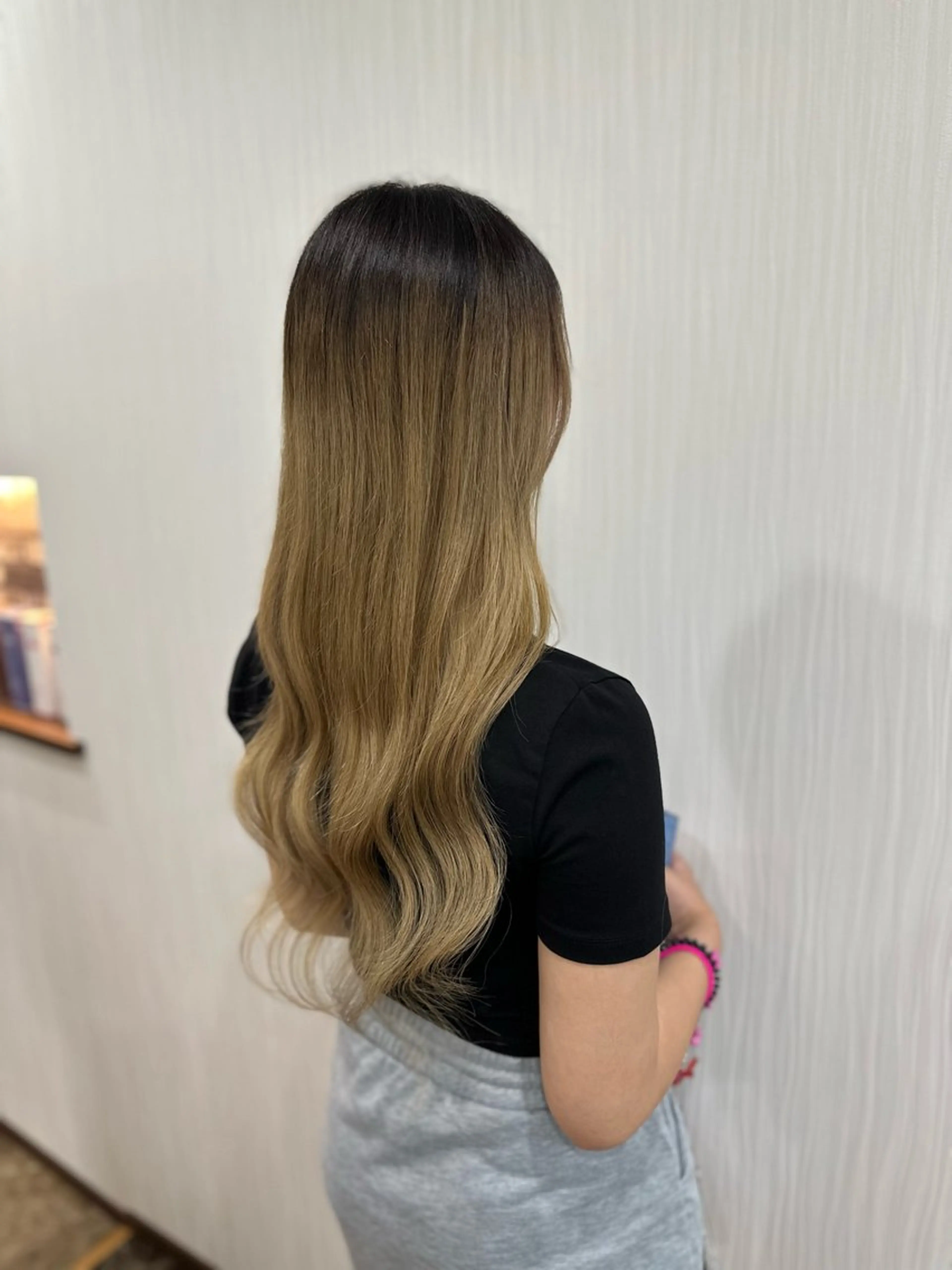 ロング プルエクステ エクステ TOMOMI /フロレゾンのヘアスタイル