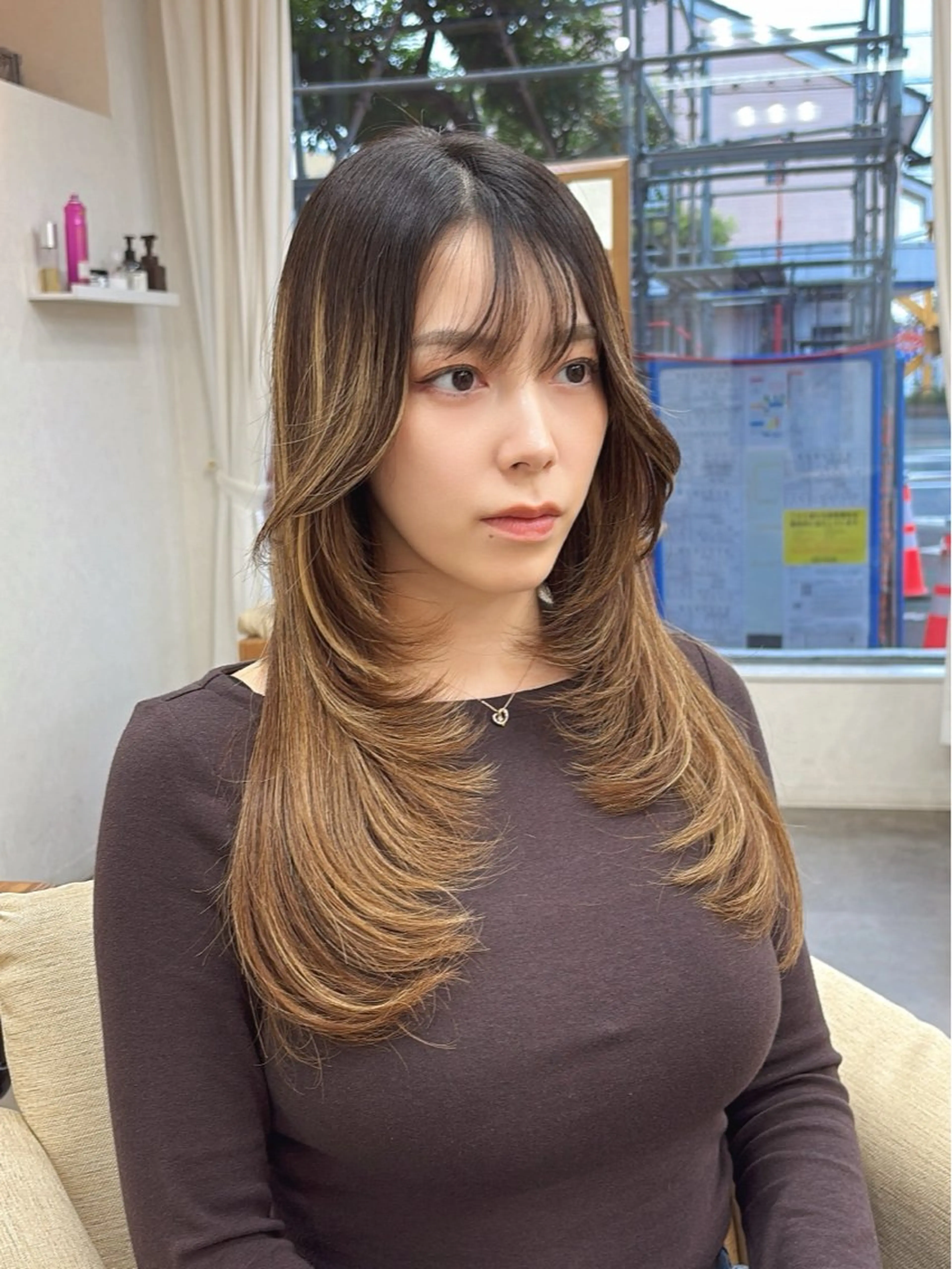 ロング カット ヘアカラー トリートメント Ring  by Moremuu所属・issy/ハイライト ハイトーン／レイヤーのヘアスタイル