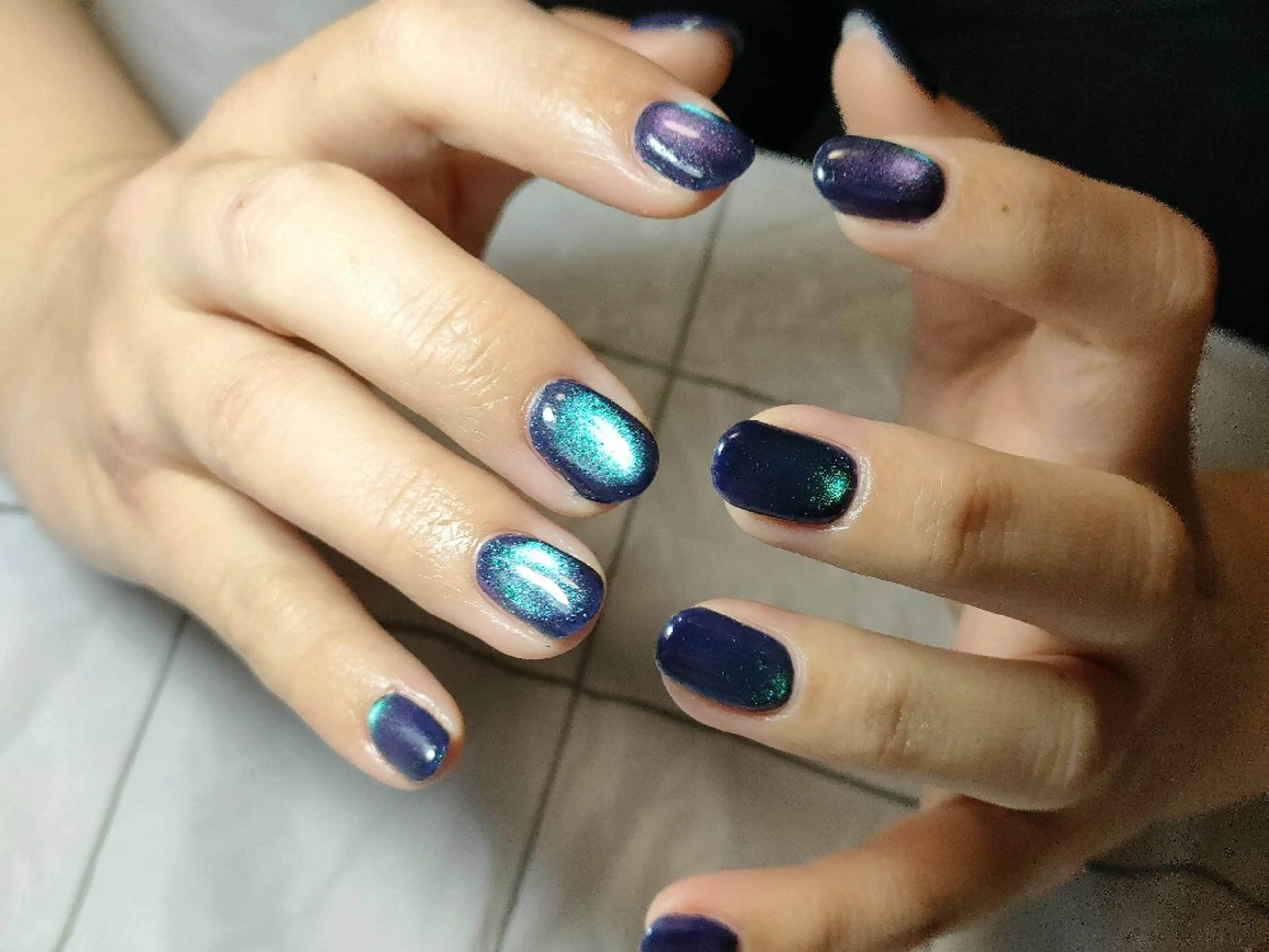 ネイル ブルー マグネットネイル oir. nailsalonのネイルデザイン