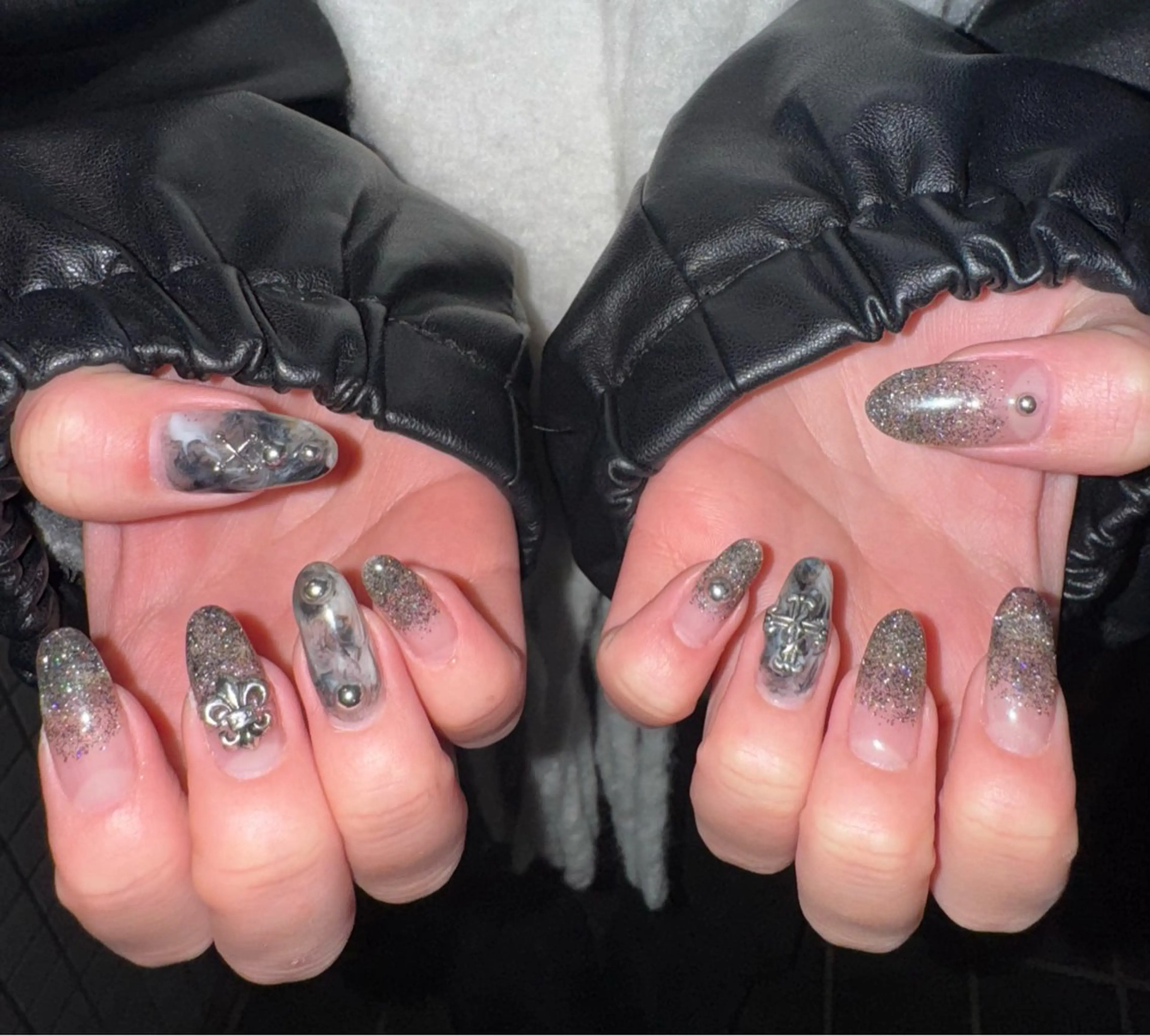 ネイル アートネイル シンプルネイル MITSUKI🪡 海外/個性派/ロングのネイルデザイン