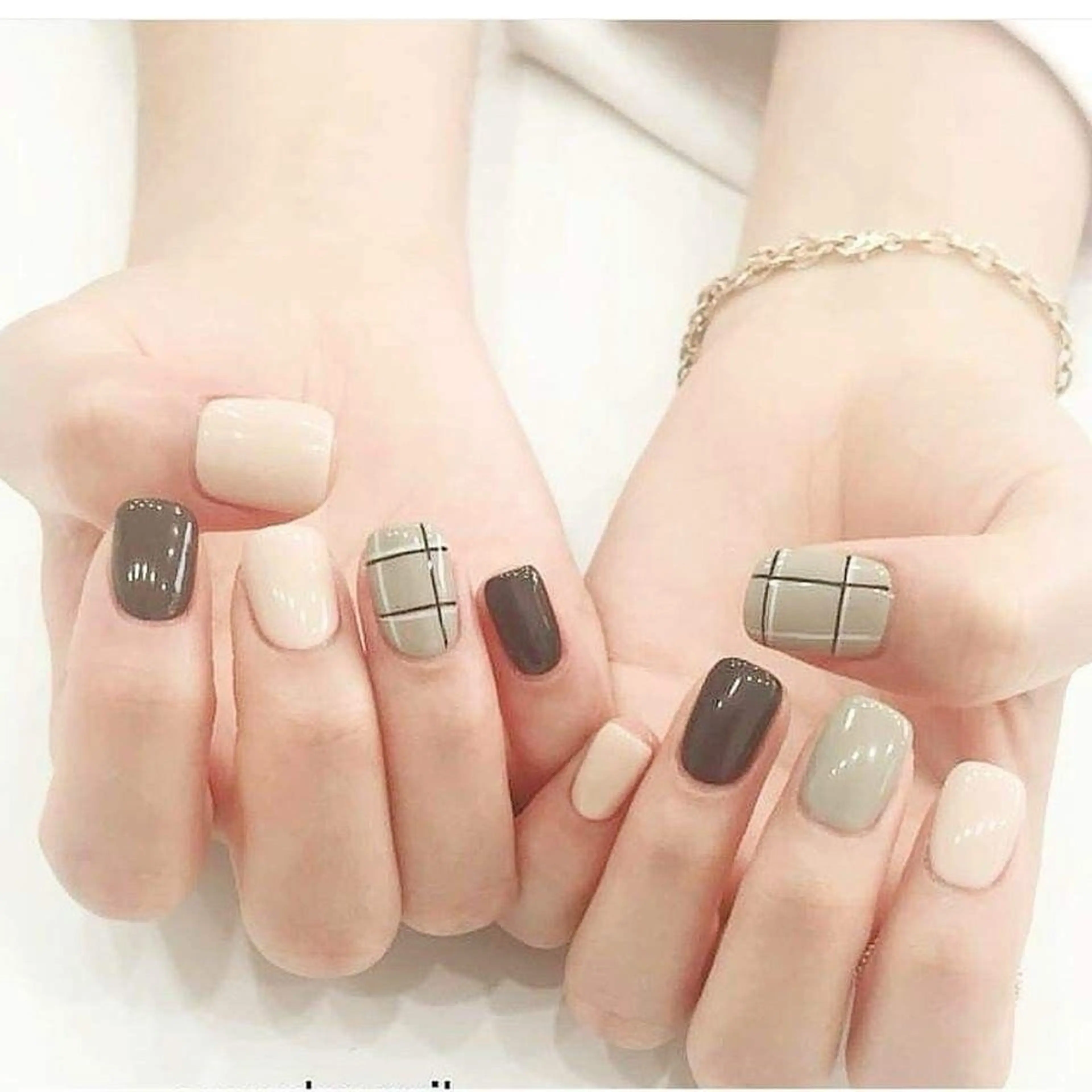 ネイル ハンドネイル EMI ANA.CHUOのネイルデザイン