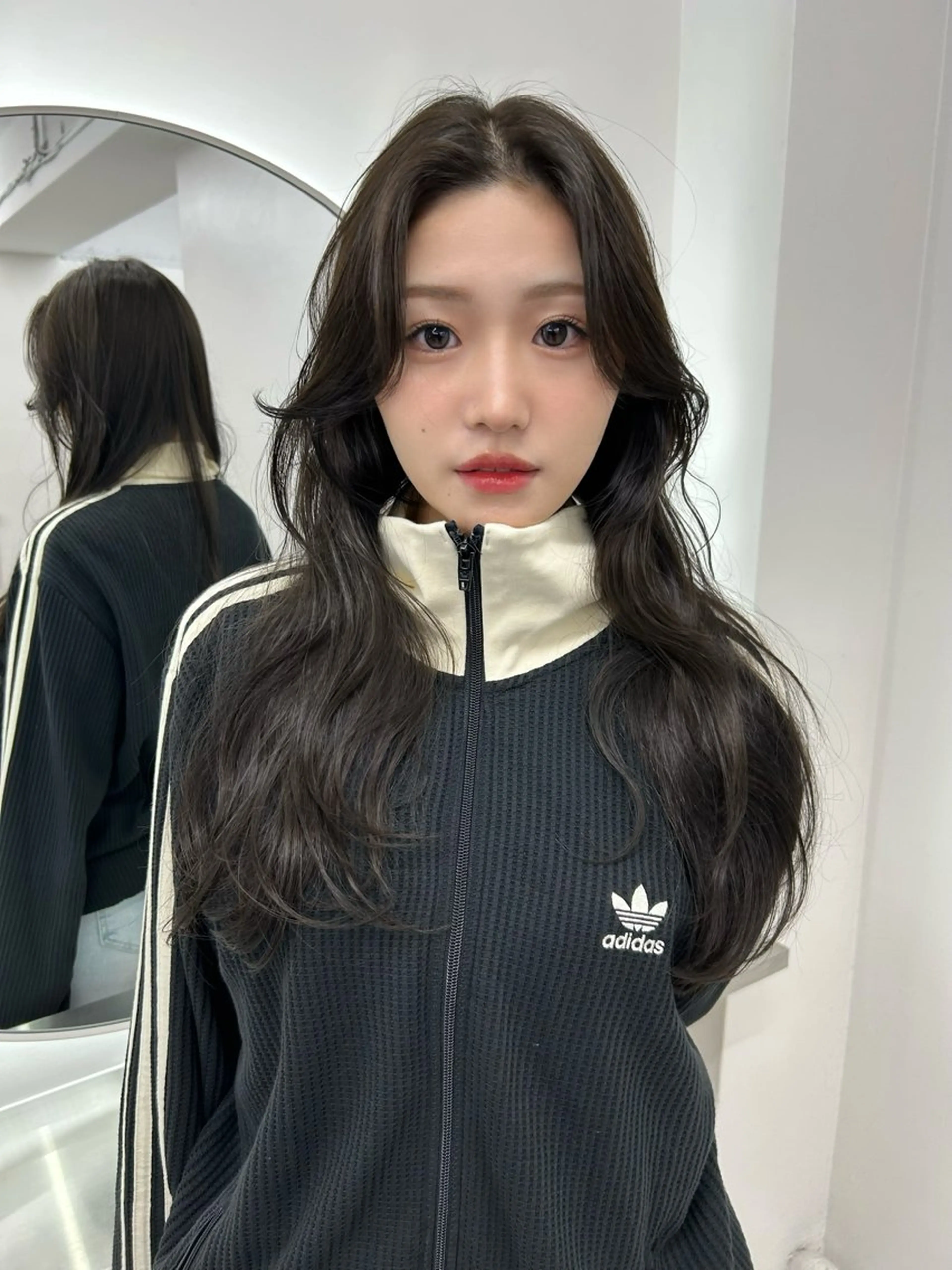 【12/27日　2名様限定　】カット＆イルミナカラー＆高保湿TOKIOトリートメント🫧の写真