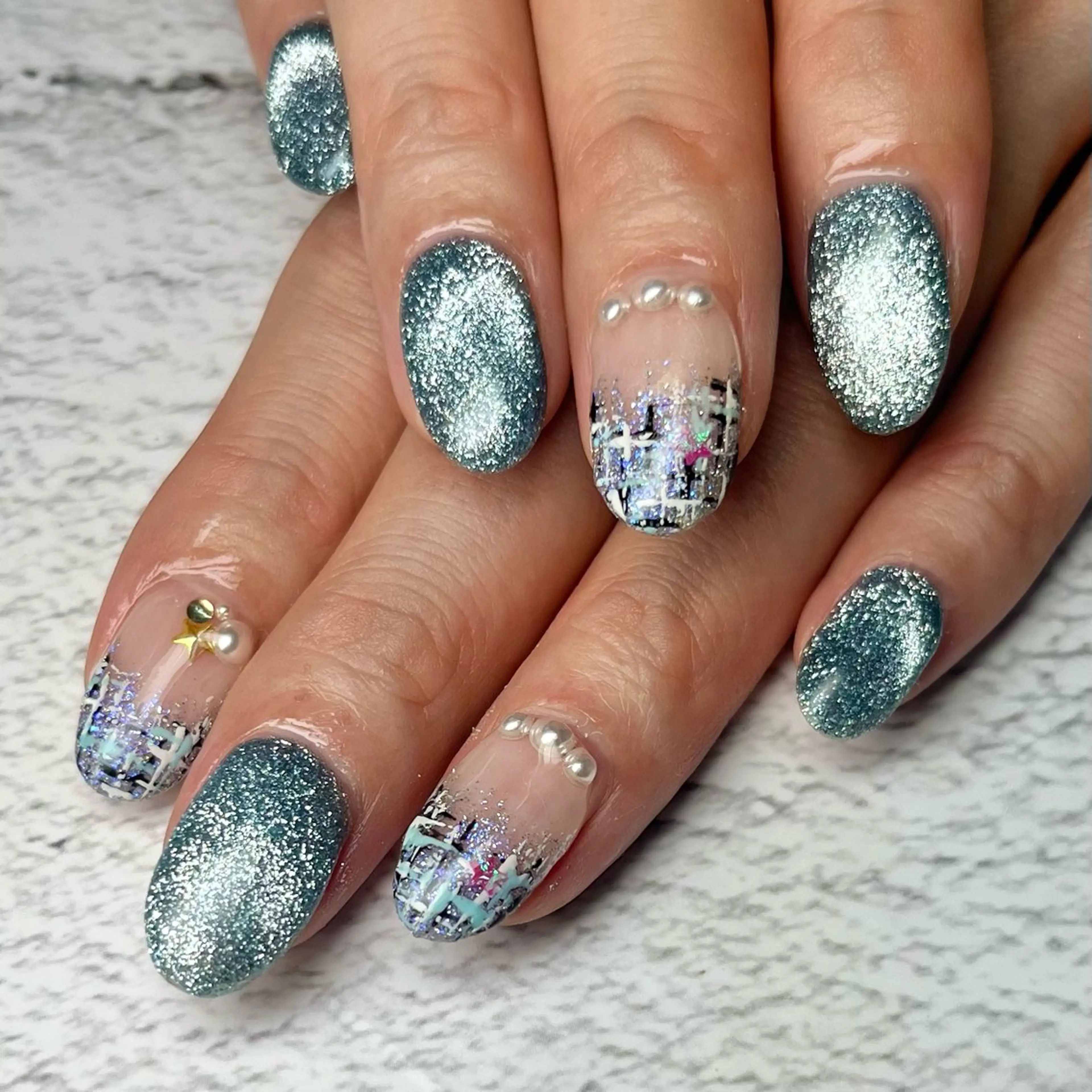 ネイル ハンドネイル Queen nail 北堀江 ASUKAのネイルデザイン