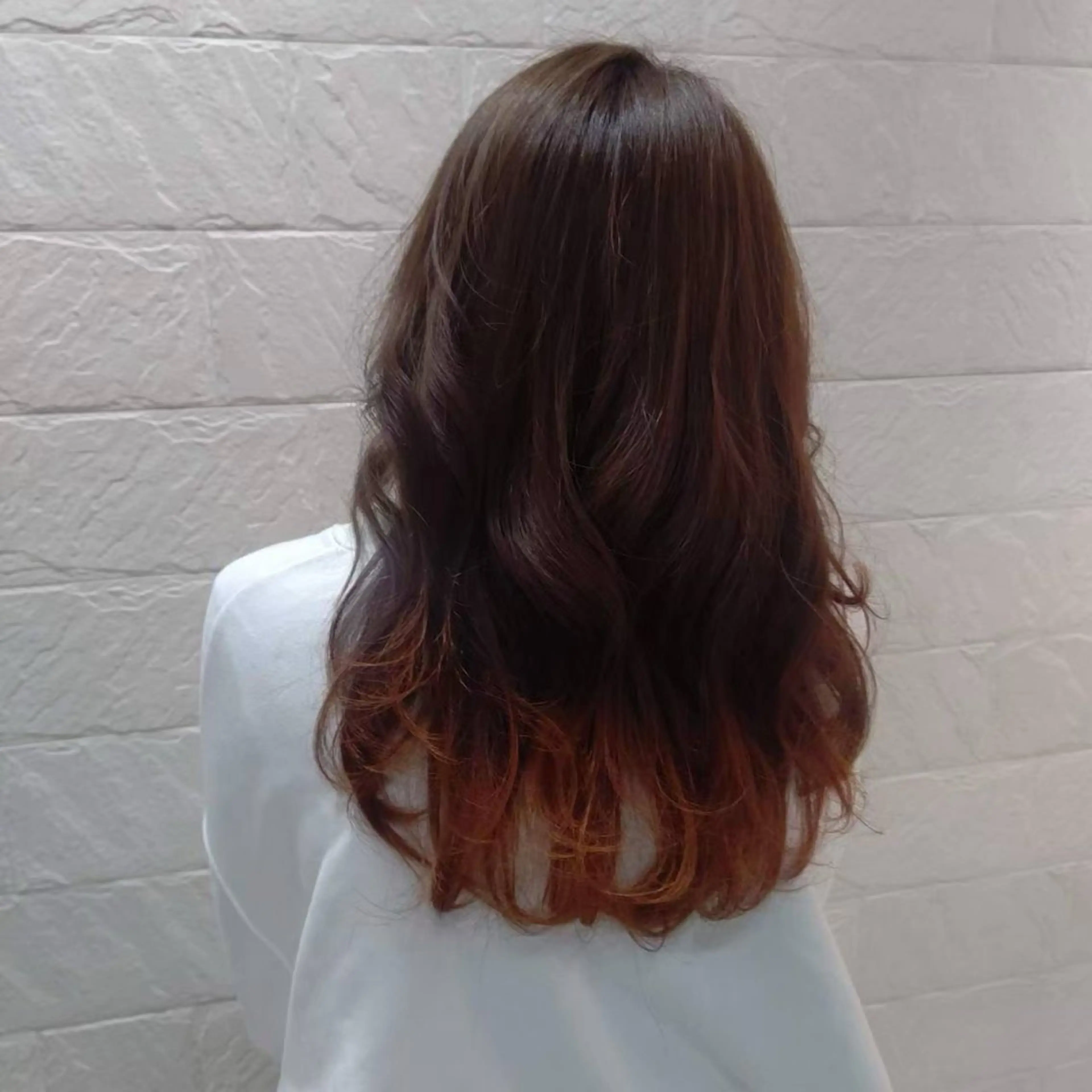 セミロング カラー ヘアカラー 大田黒 零生のヘアスタイル