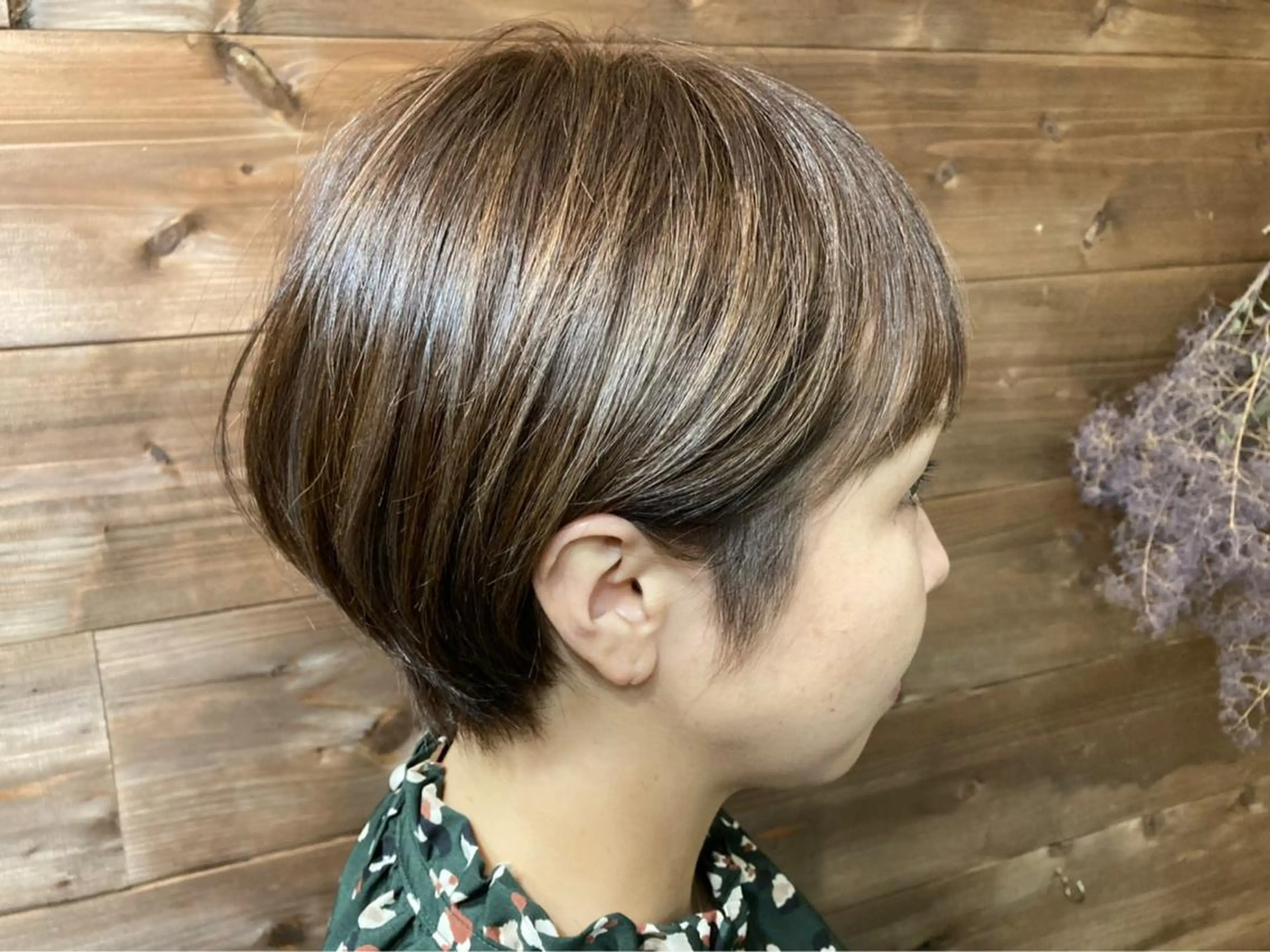 ショート カラー カット chambre シャンブルのヘアスタイル