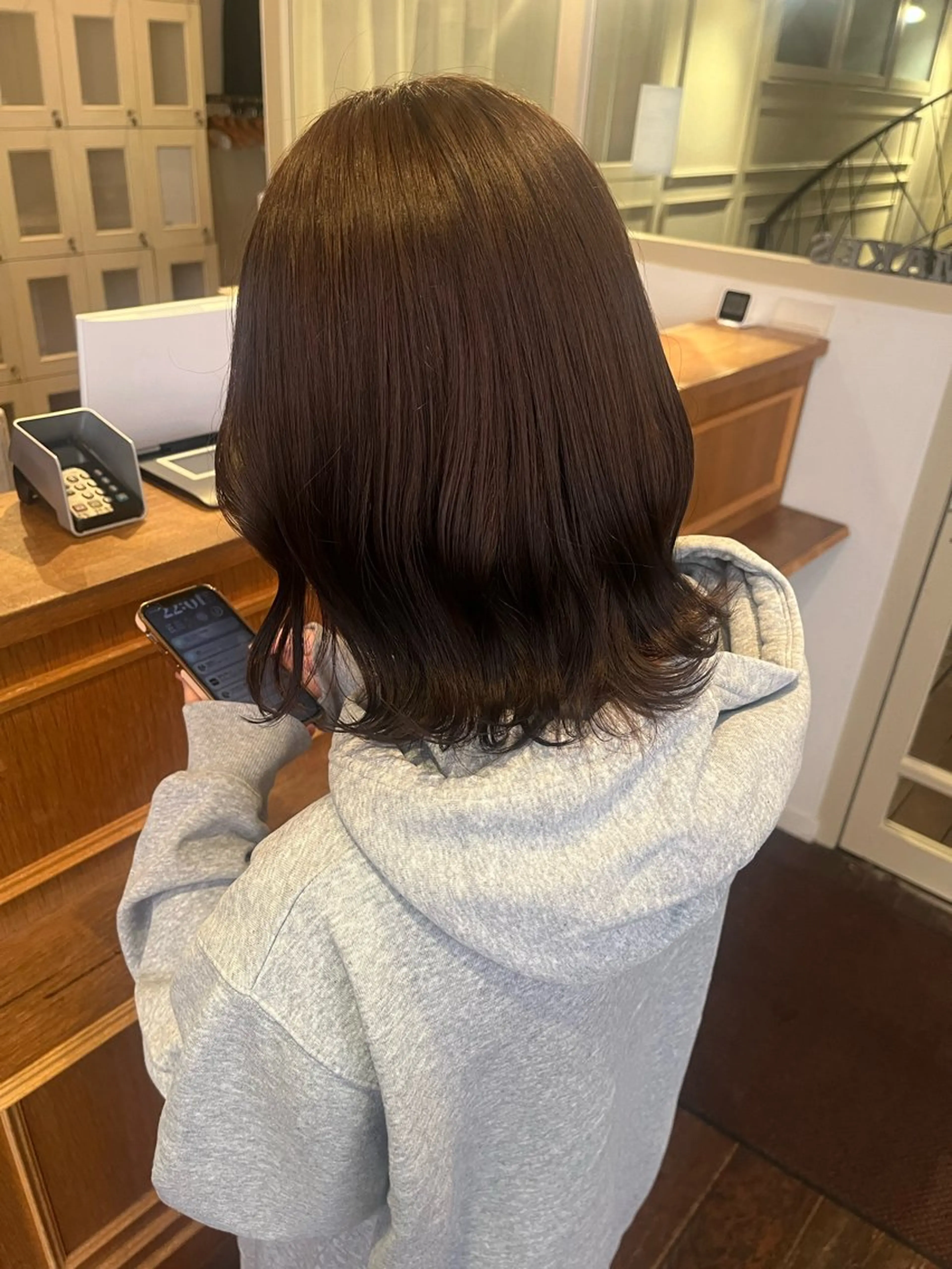 ミディアム カラー くいた あやなのヘアスタイル