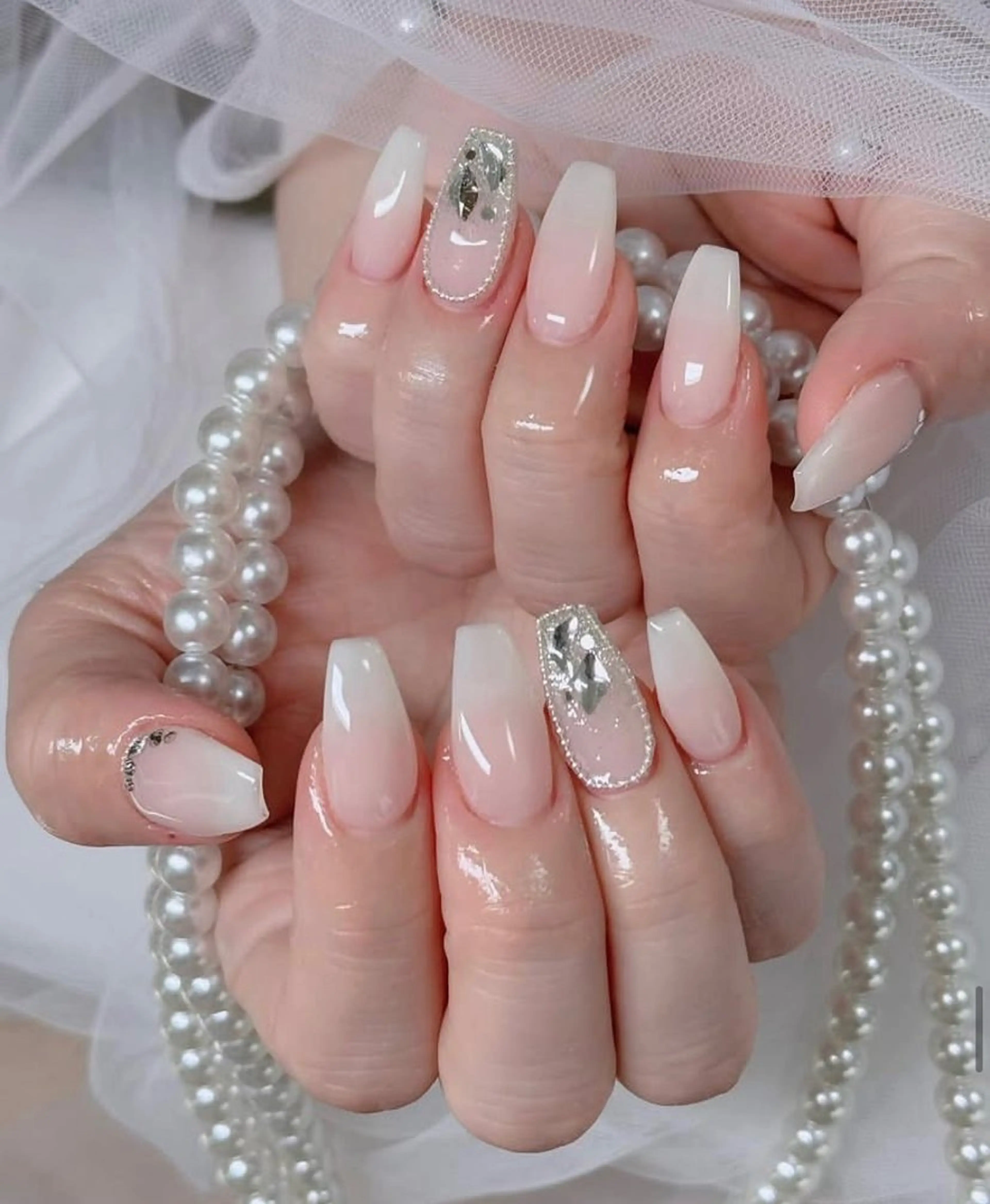 ネイル Hin Nail Osaka所属・Hin Nailsのネイルデザイン