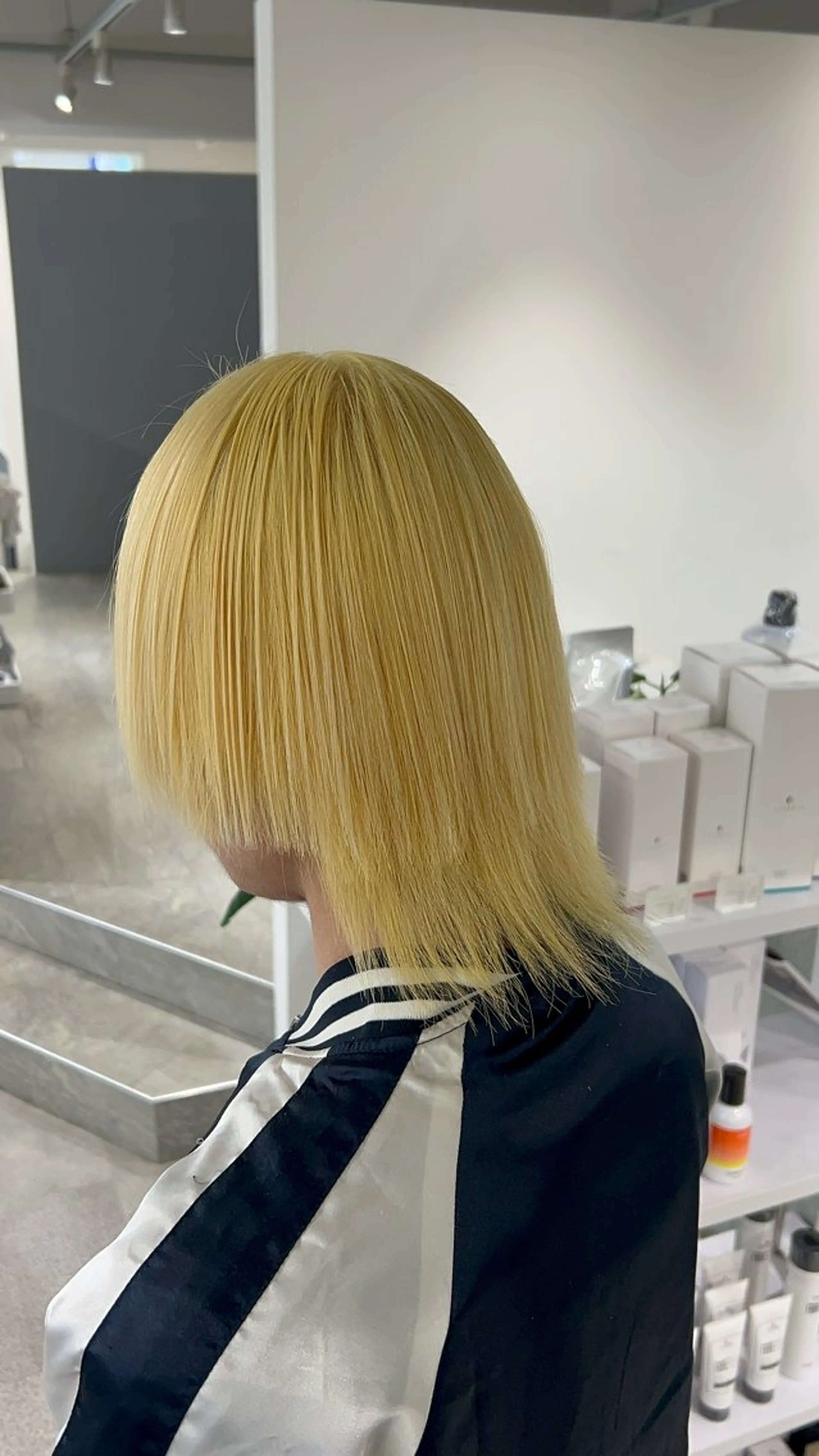 カラー ブロンド ヘアカラー YUDAIブリーチ• カラー/心斎橋•難波のヘアスタイル