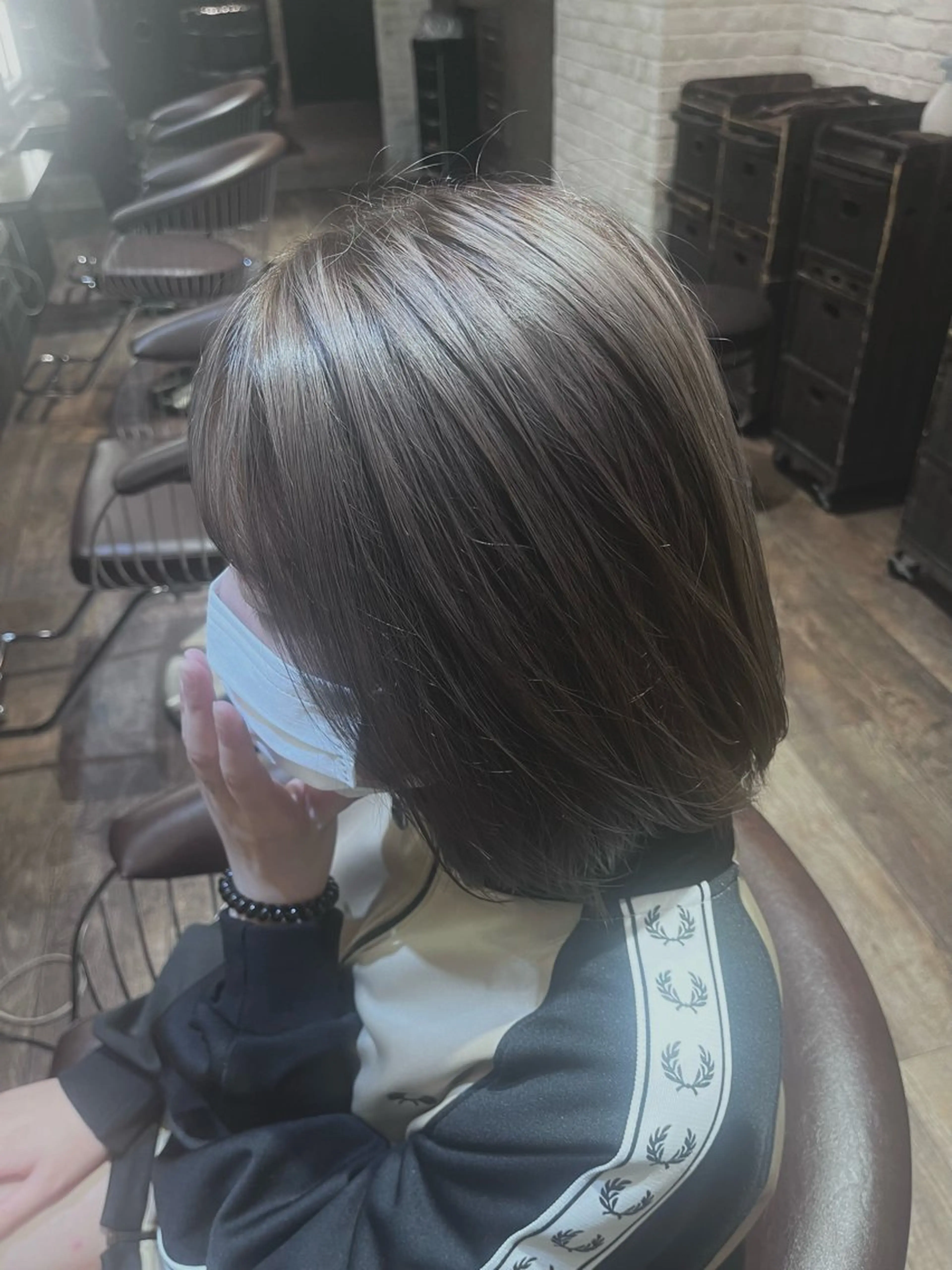 カラー グレージュ シルバー シルバーグレージュ 🐾 atsuyaのヘアスタイル