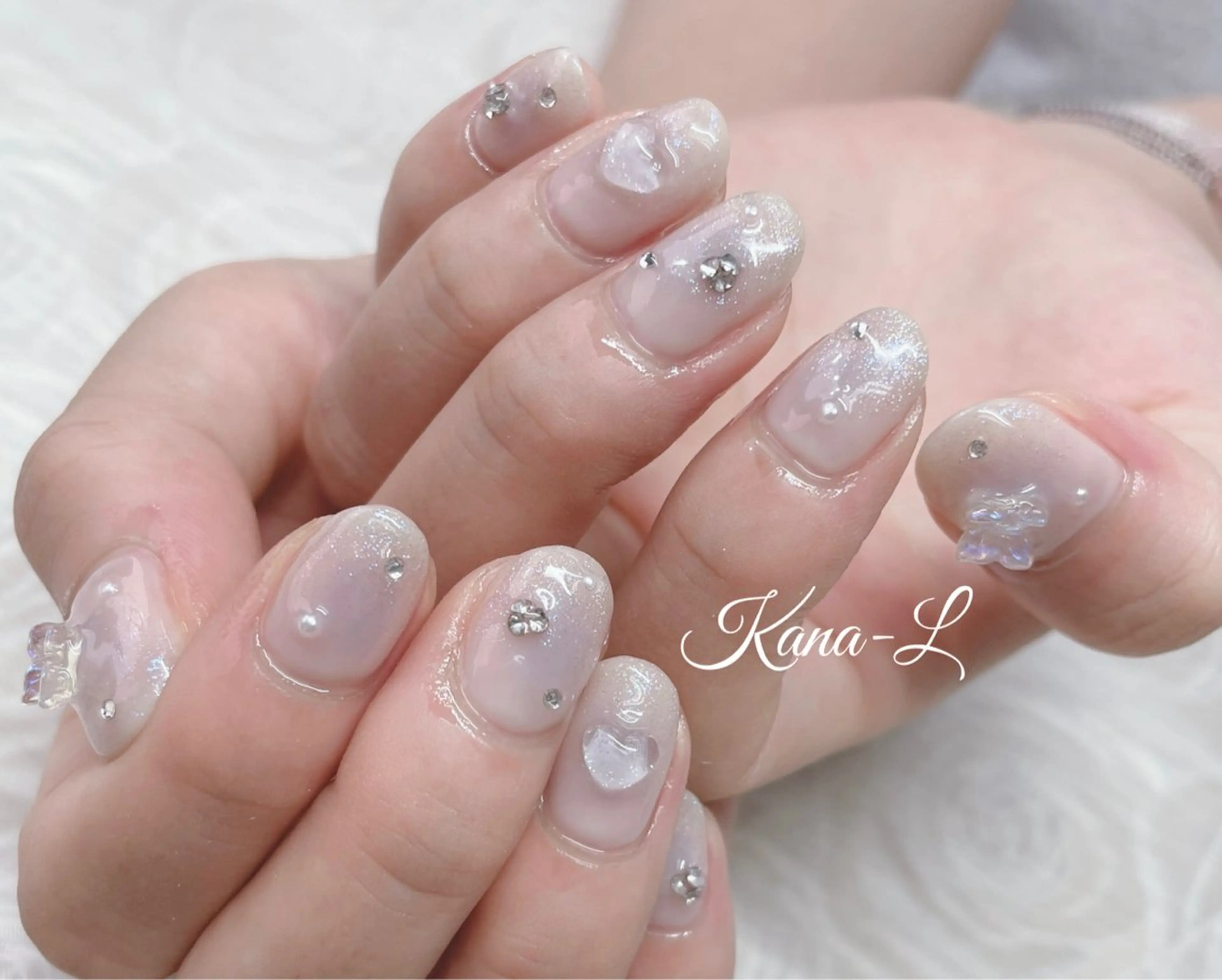 カラー ネイル グラデーションカラー ジェルネイル グラデーション ハート キラキラネイル 芦辺 香奈のネイルデザイン