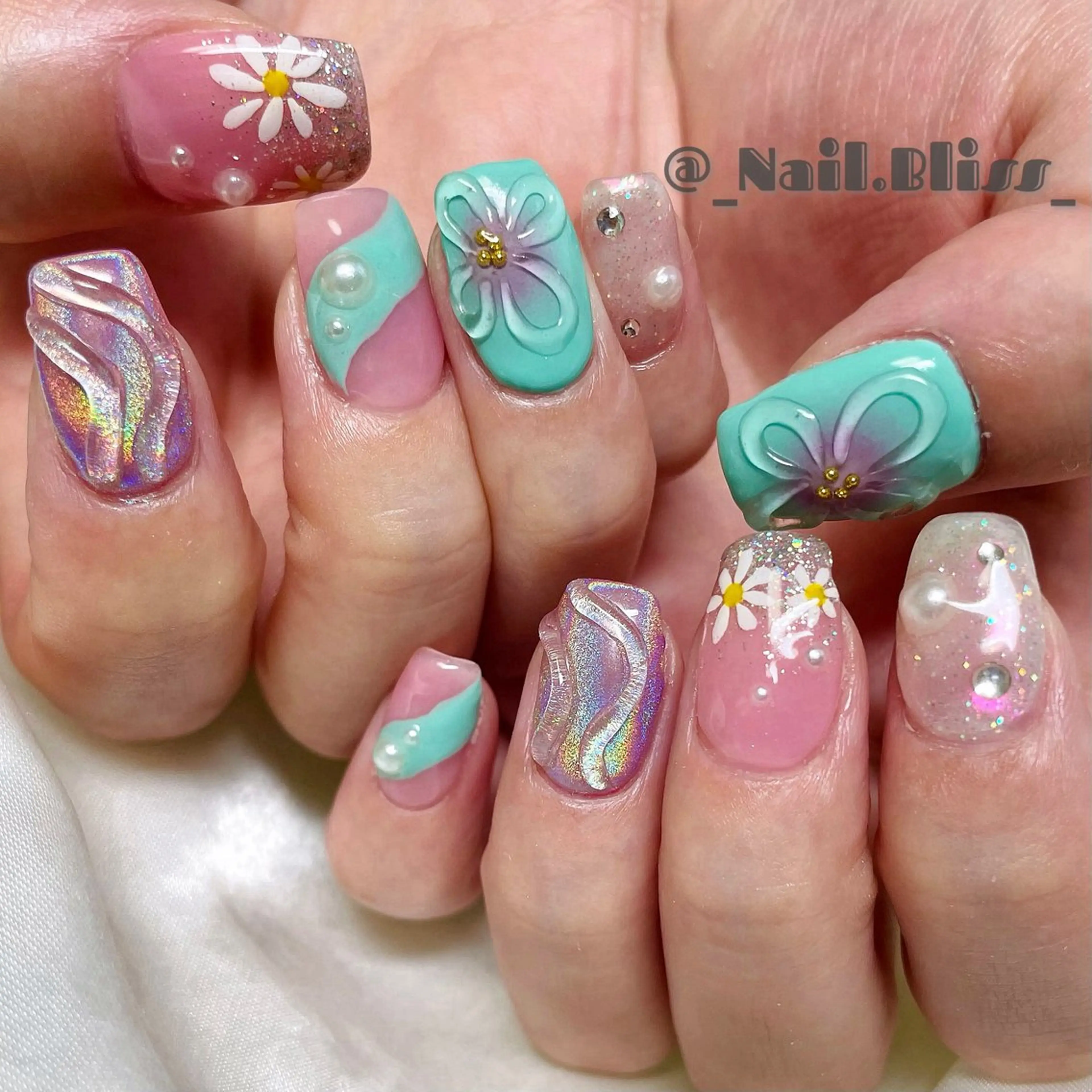 ネイル 持ち込み 夏ネイル ハンドネイル NAIL BLISSのネイルデザイン