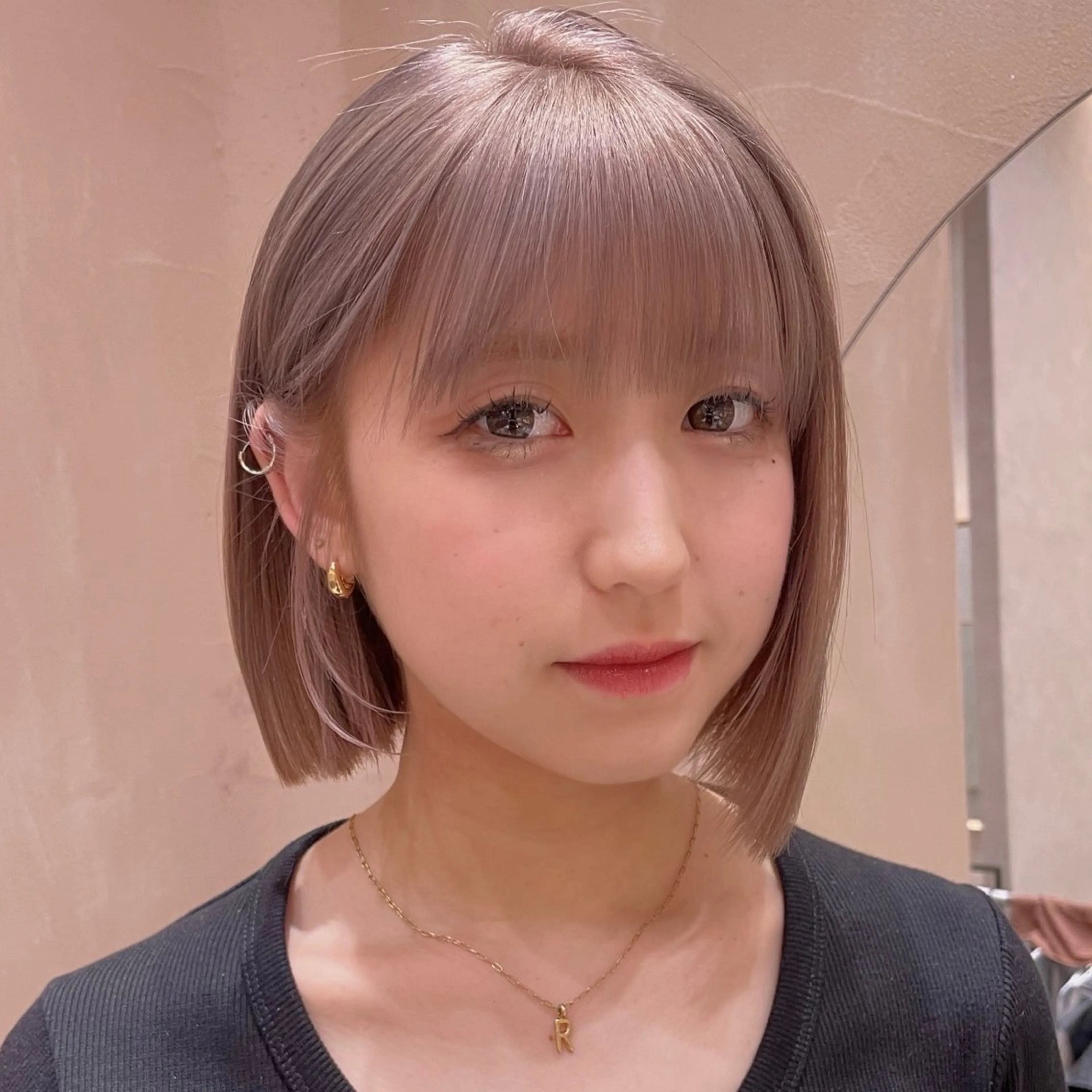 ショート カラー レイヤー/ブリーチ /暖色/ゆきなのヘアスタイル