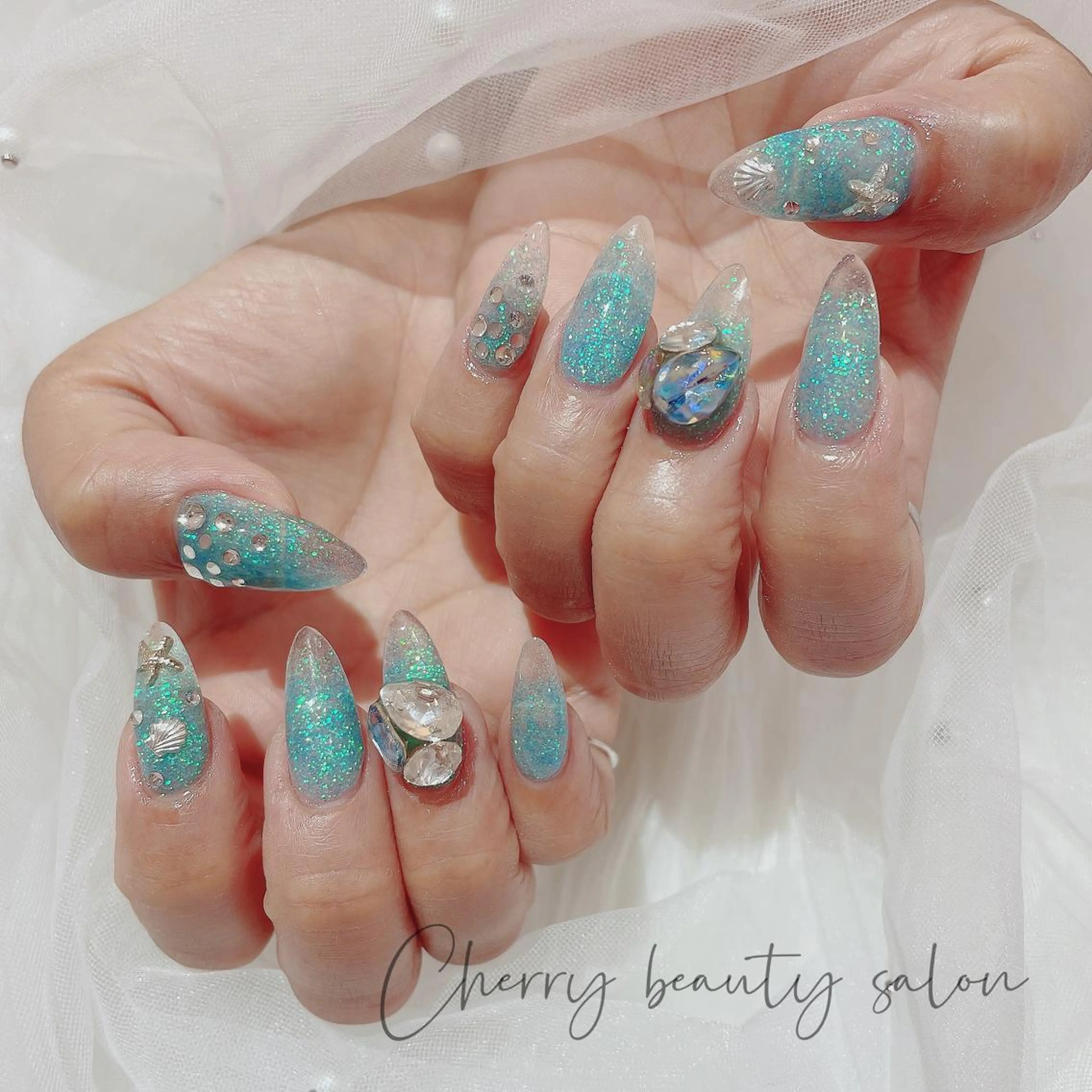 ネイル SAKURA 🍒のネイルデザイン