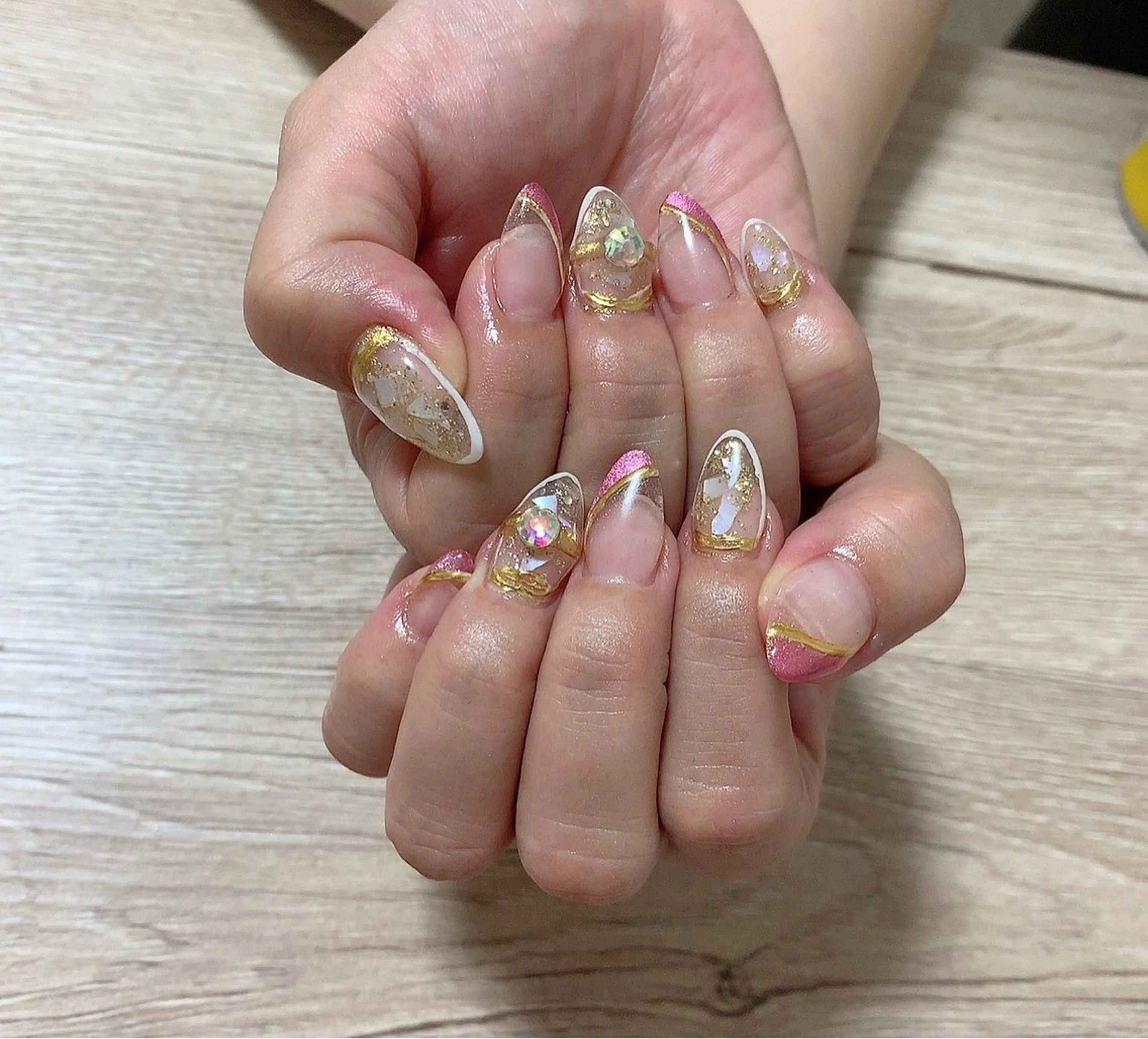 ネイル MINAMI nailsのネイルデザイン