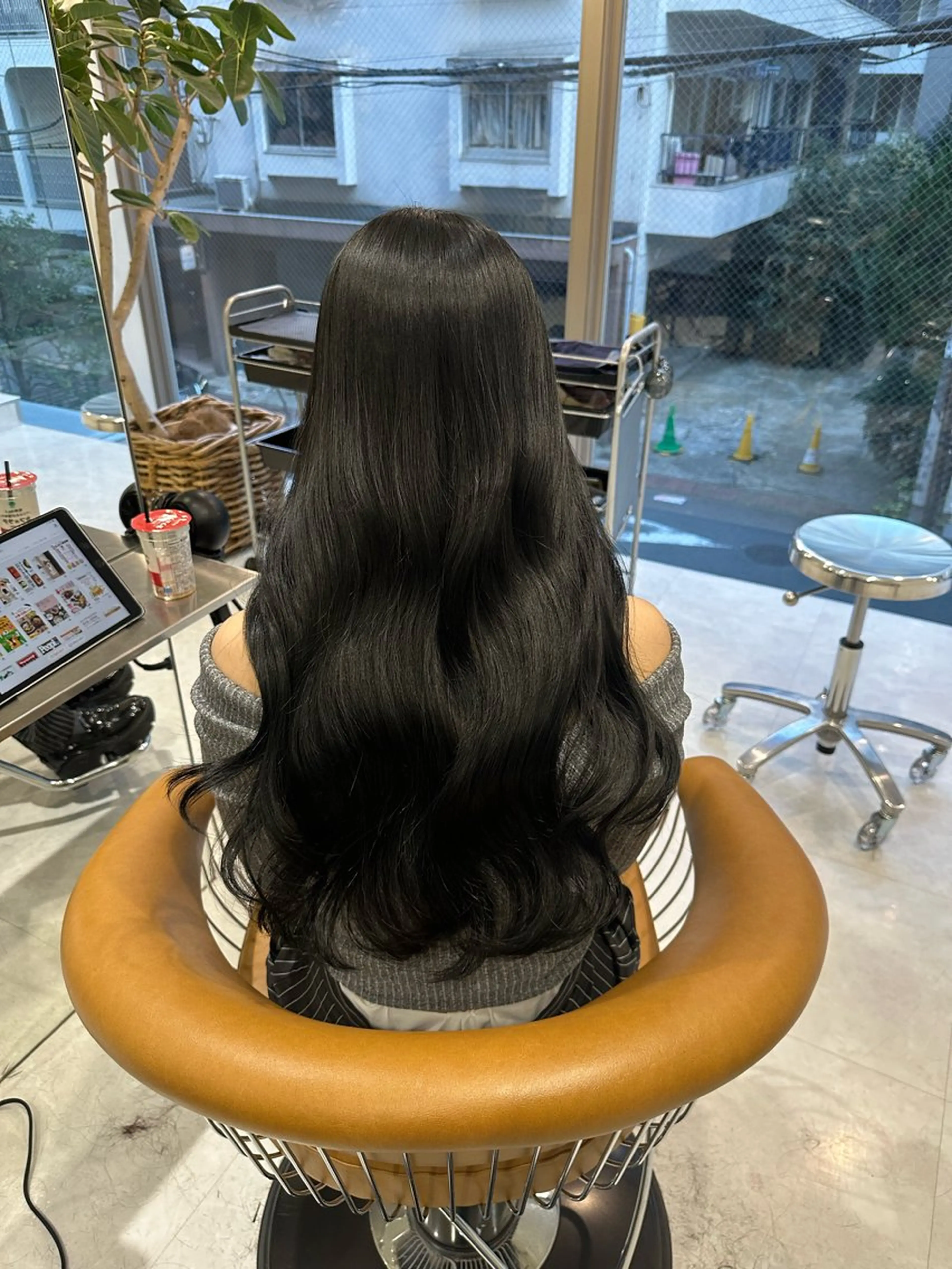 ロング カラー 黒髪 ブルーカラー ブルーブラック 透明感カラー ヘアカラー ぱつっとボブ/透明感 カラー/Ayakaのヘアスタイル