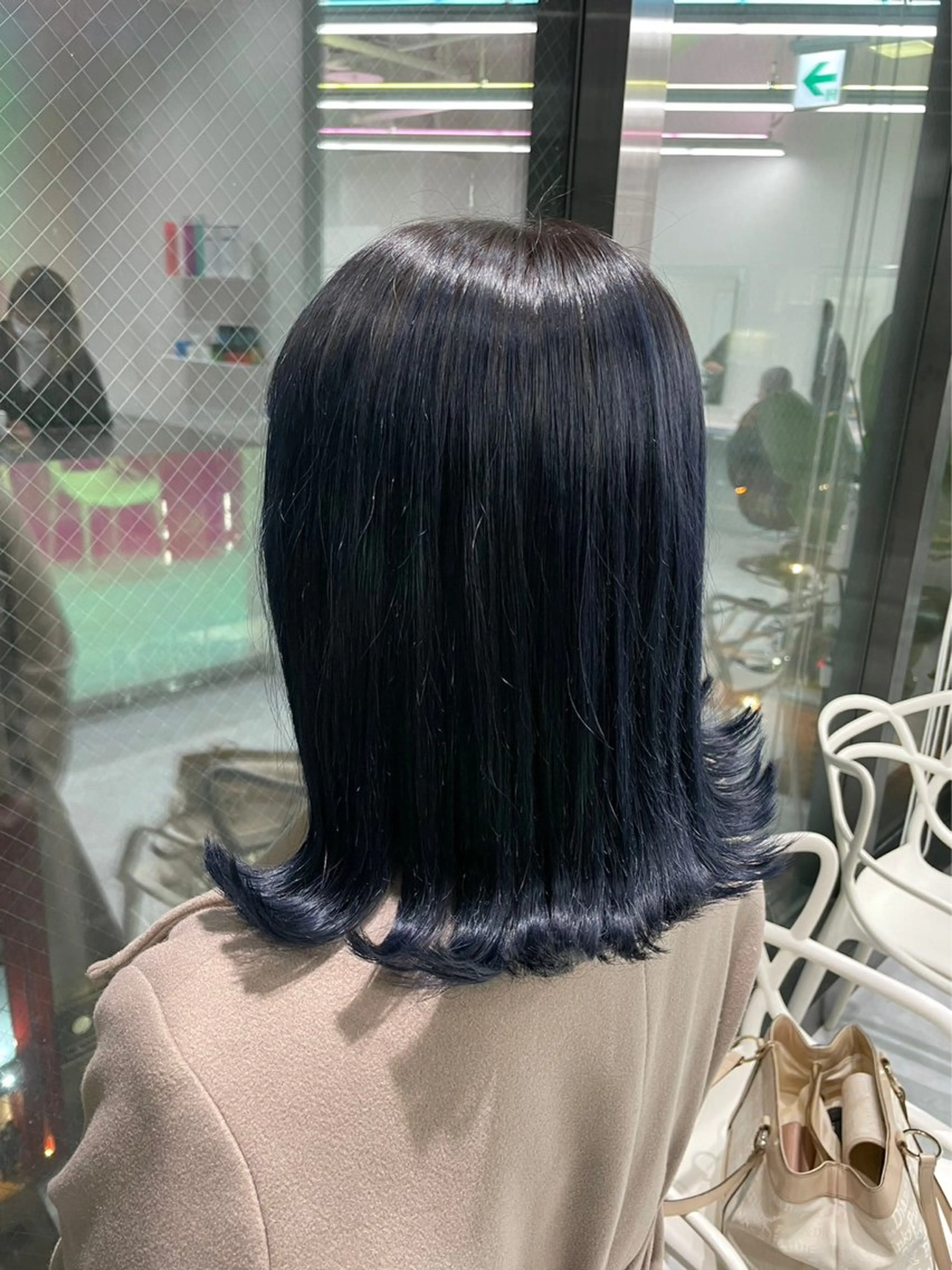 ミディアム カラー パーマ ヘアアレンジ 透明感ブリーチカラー 🌈TOMOHIROのヘアスタイル