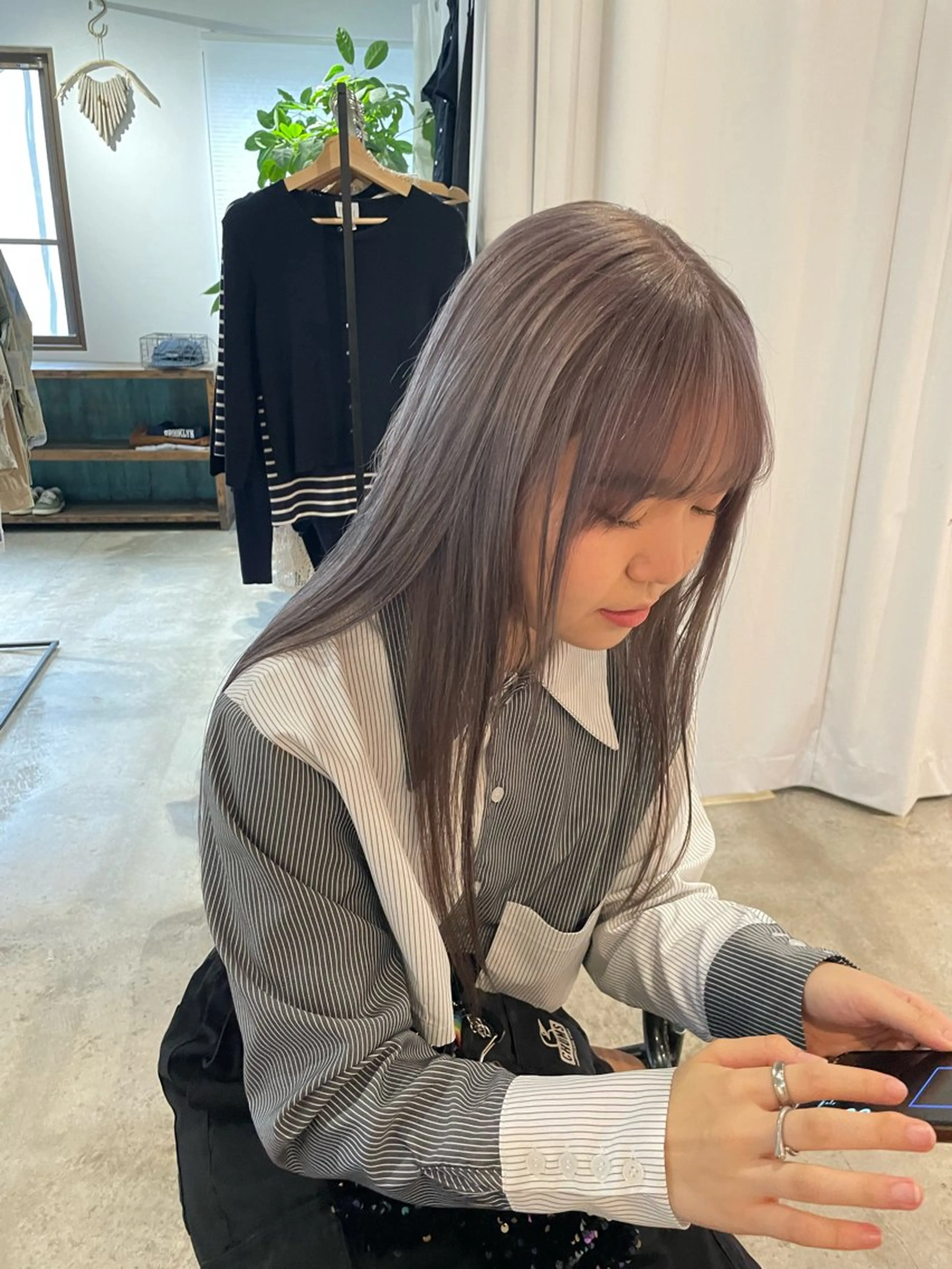 ロング カラー ベージュカラー ブリーチ グレージュ カット ヘアカラー Takuma Suzuki中目黒のヘアスタイル