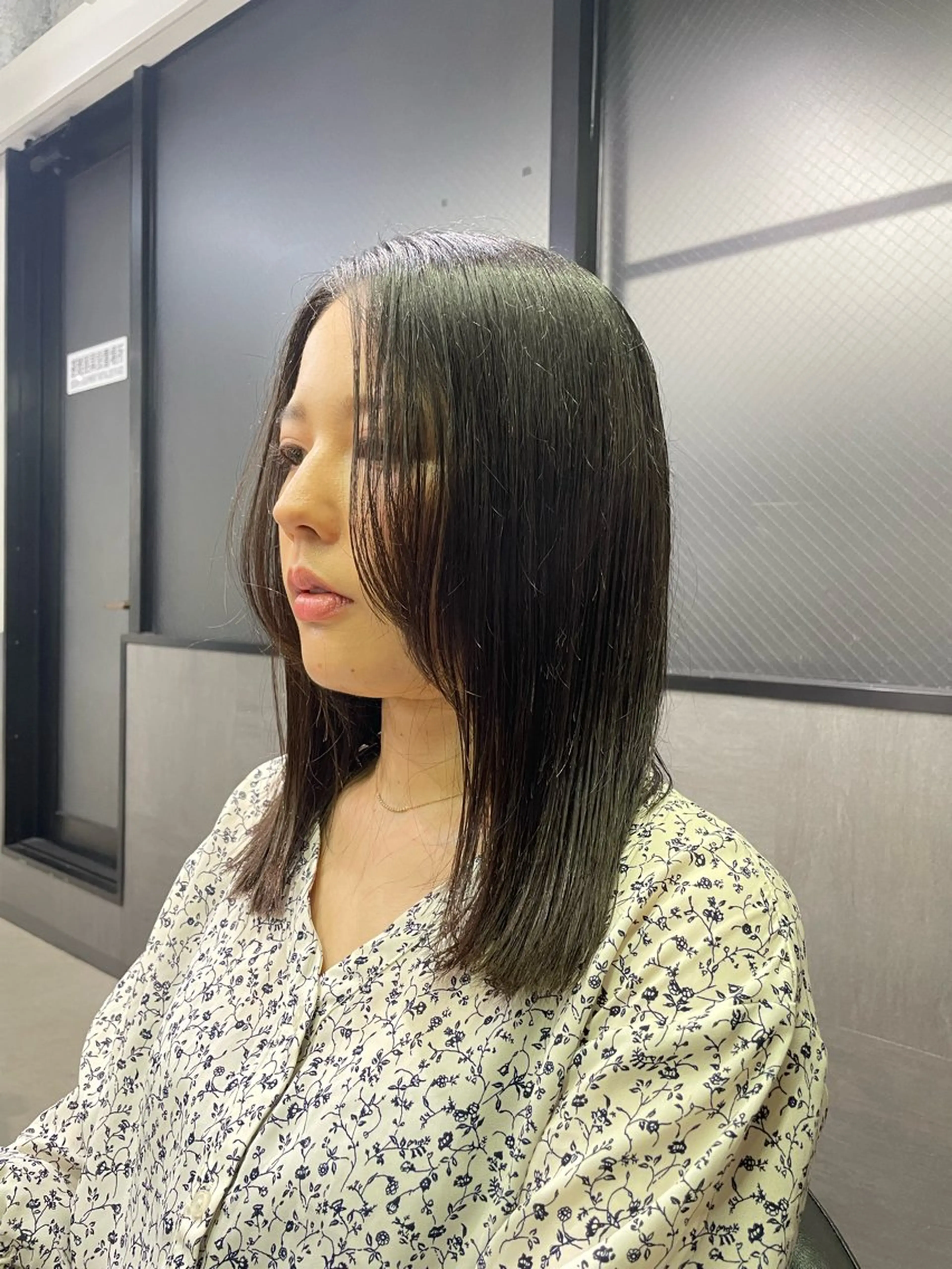 ミディアム 韓国風くびれヘア/ 小顔レイヤー🧿小林のヘアスタイル