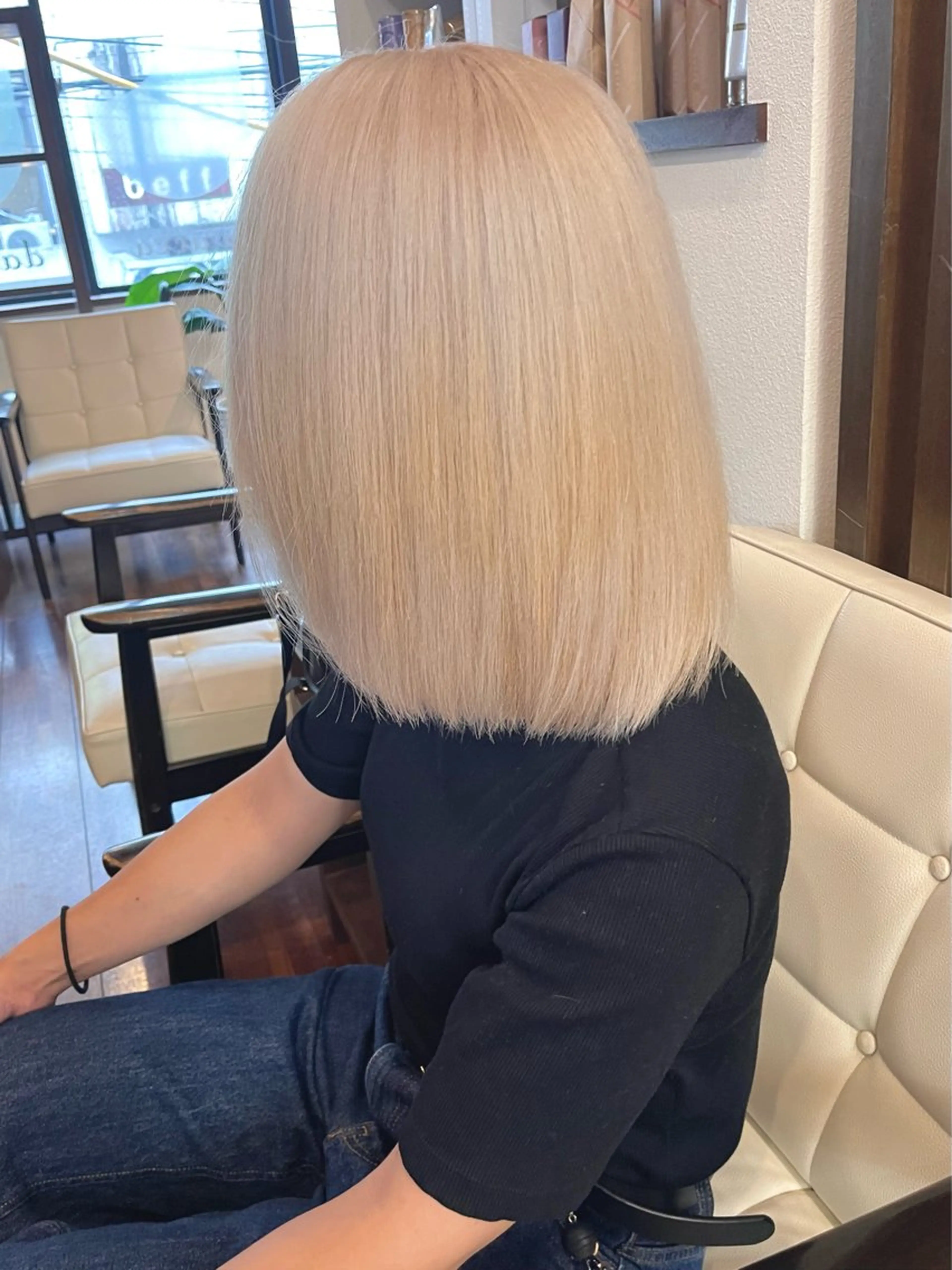 ショート カラー ブロンド カット ヘアカラー トリートメント 髪質改善ｶﾗｰ ｹｱﾌﾞﾘｰﾁ/ﾀﾑのヘアスタイル