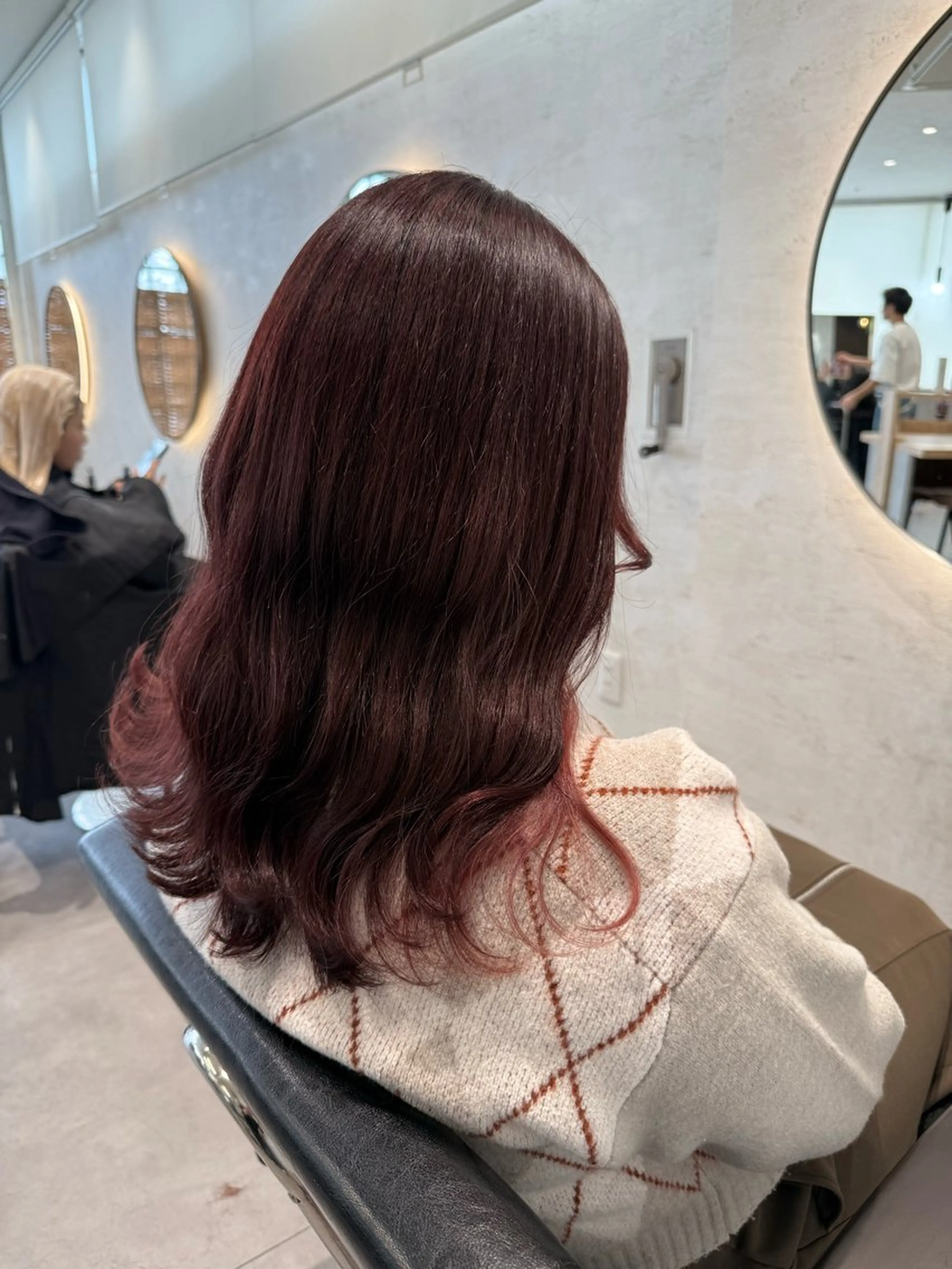 セミロング 柴田樹/大人可愛い 艶髪カラー/髪質改善のヘアスタイル