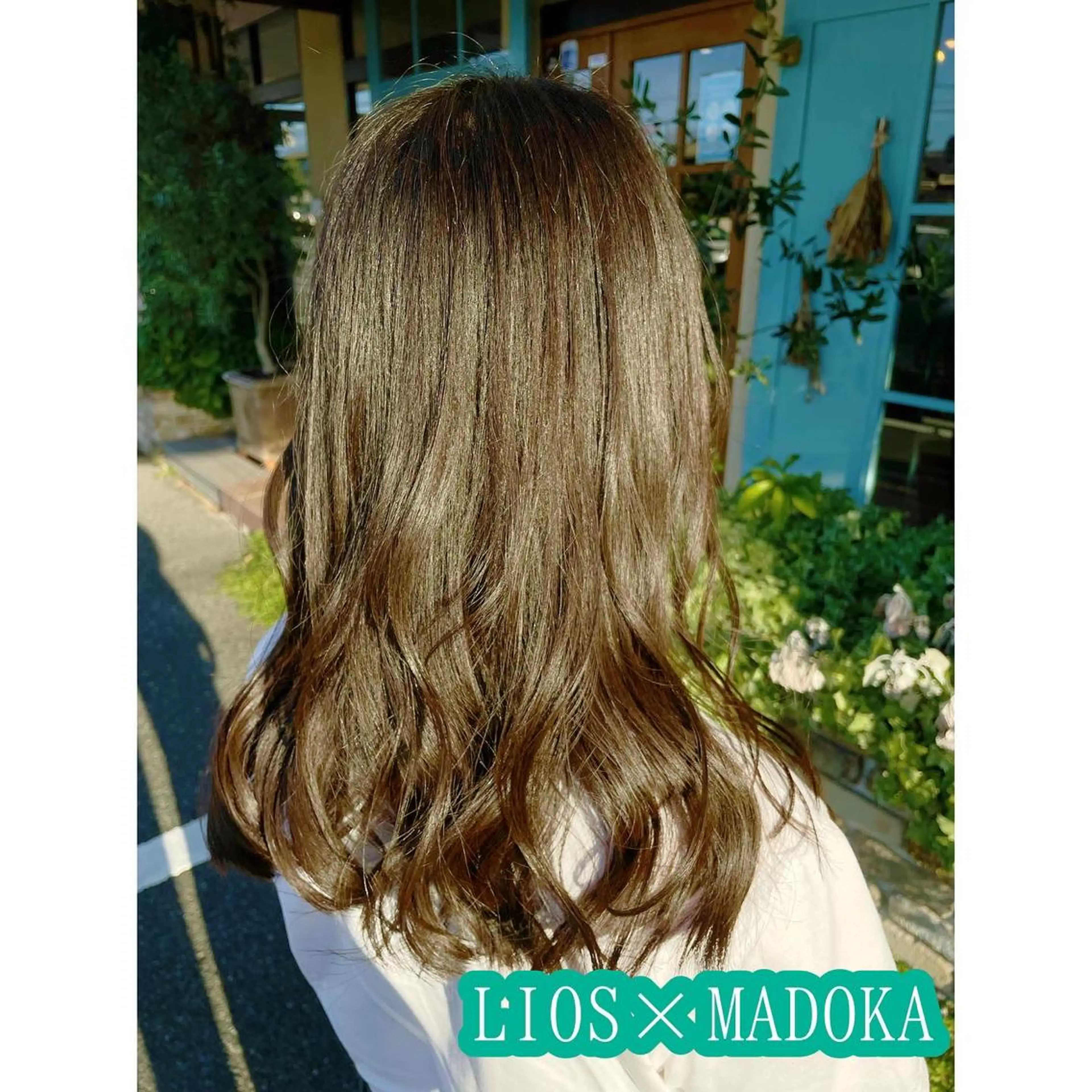 ミディアム カット 安藤 まどかのヘアスタイル