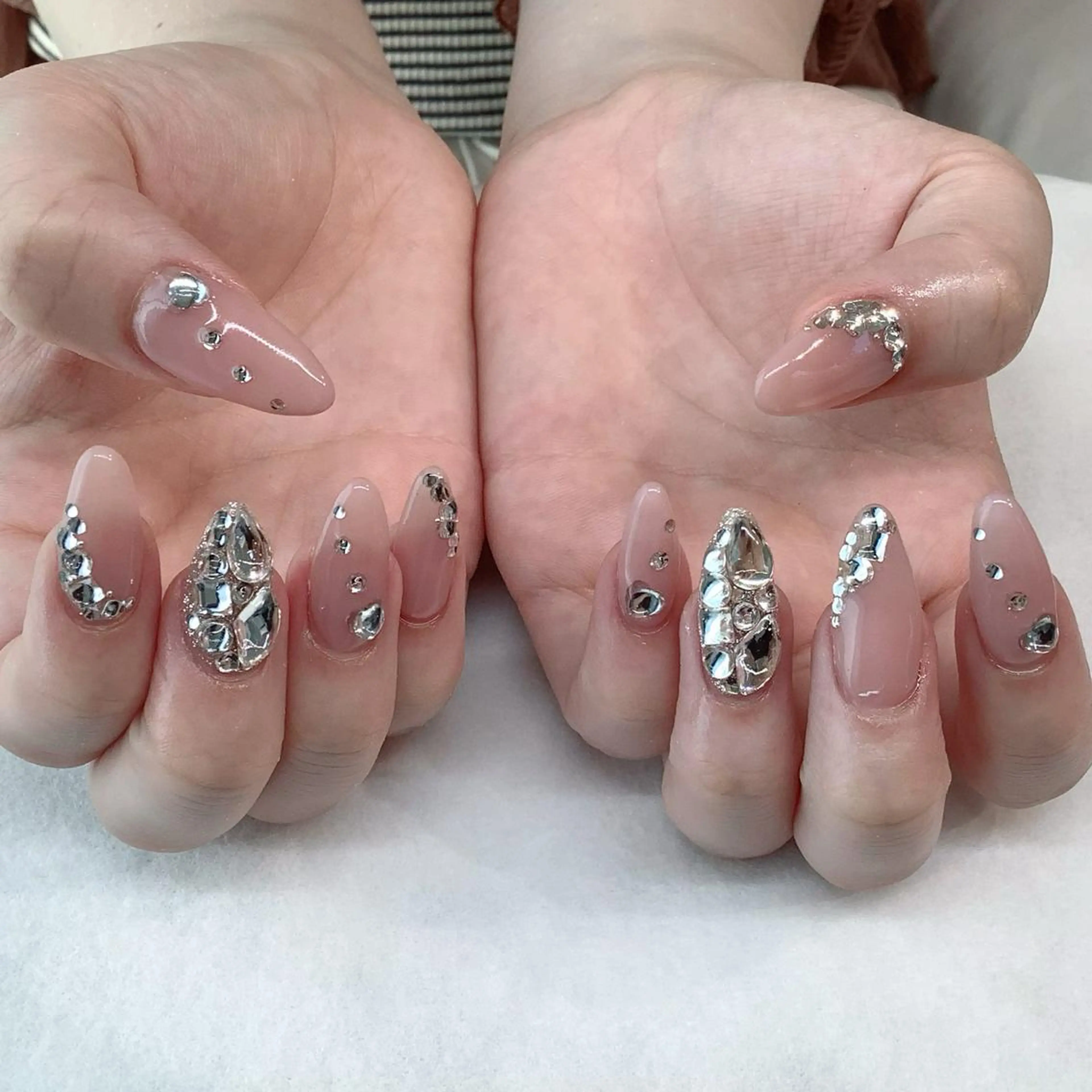 ネイル ハンドネイル 💎🐰 saki. m 🐰💎のネイルデザイン