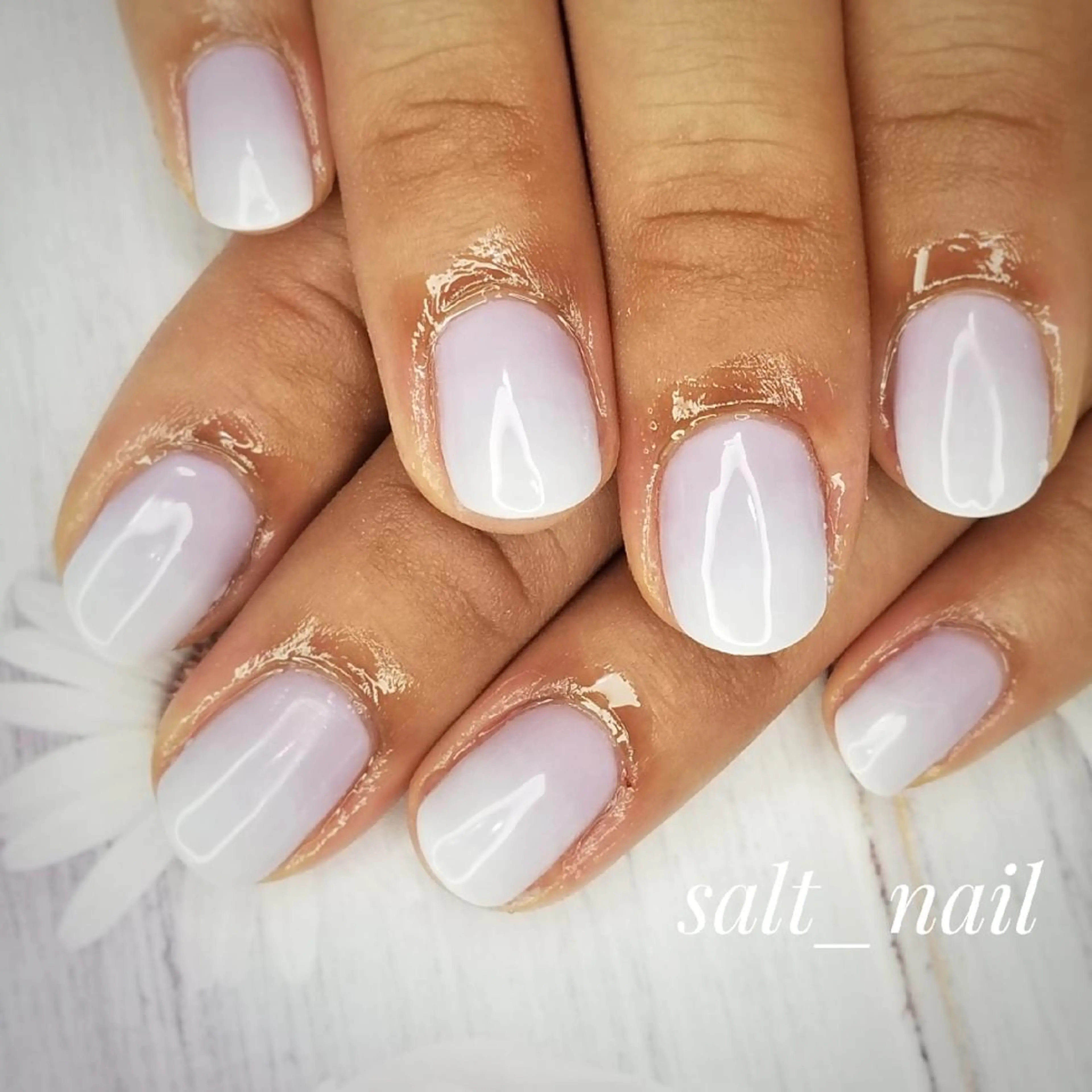 ネイル グラデーション パープル ホワイト 個人サロン saltnailのネイルデザイン