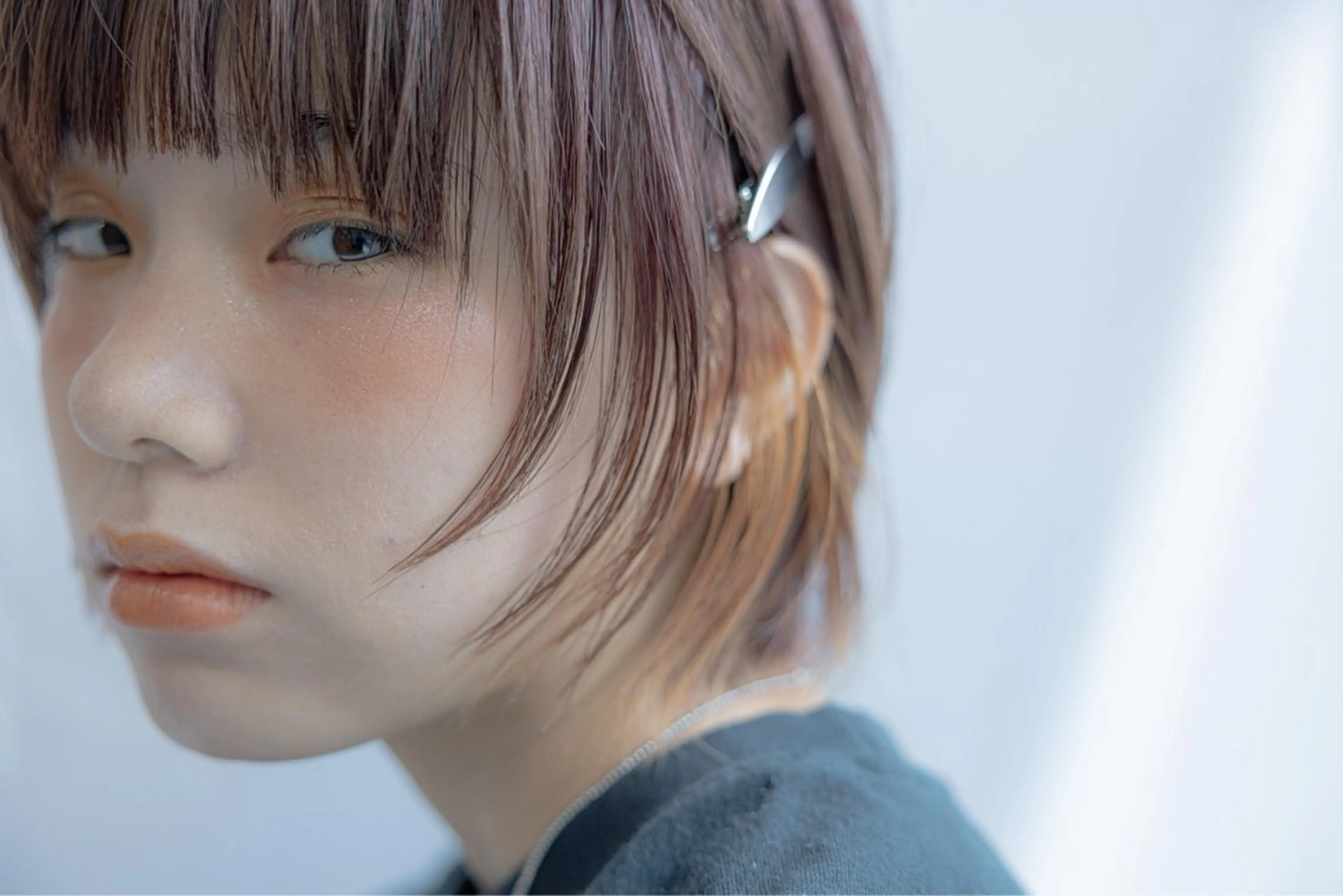 ショート かどたはるな レイヤー/パーマのヘアスタイル