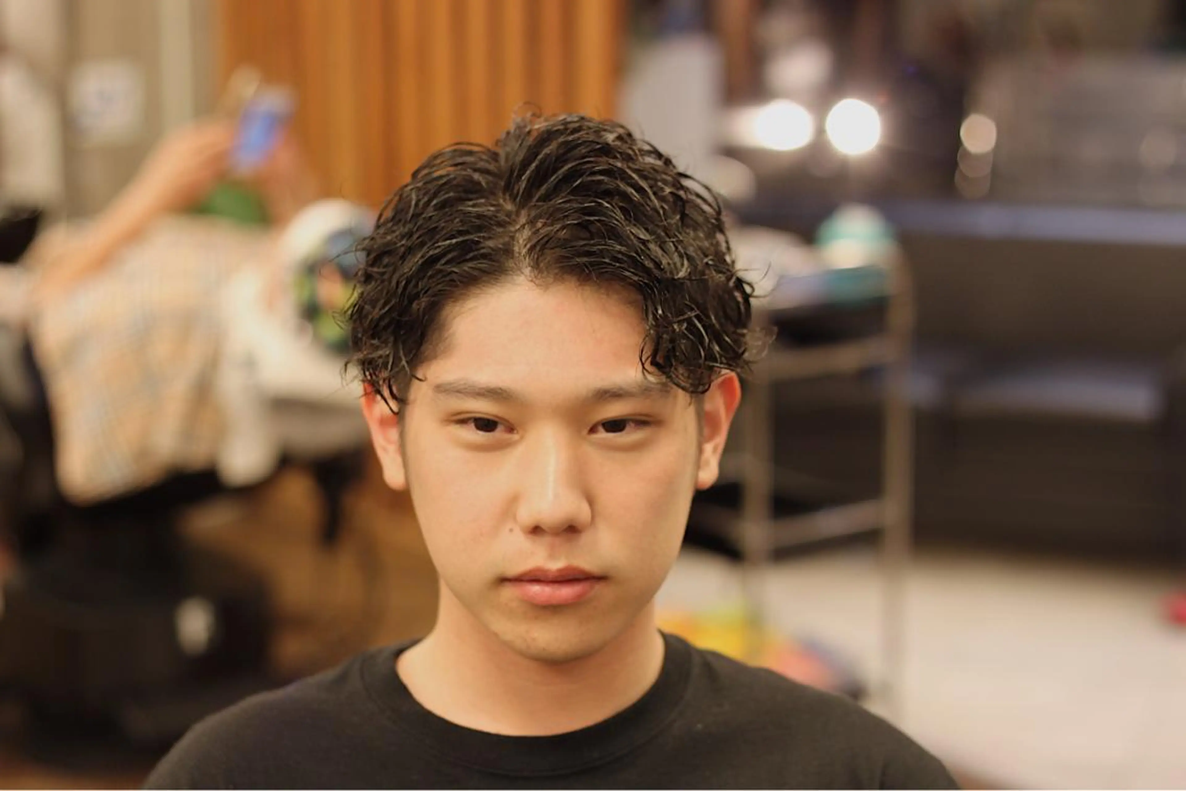 ミディアム パーマ メンズ ミディアムパーマ センターパート メンズパーマ スパイラルパーマ パーマ 前田賢生 ご新規様はNGのヘアスタイル