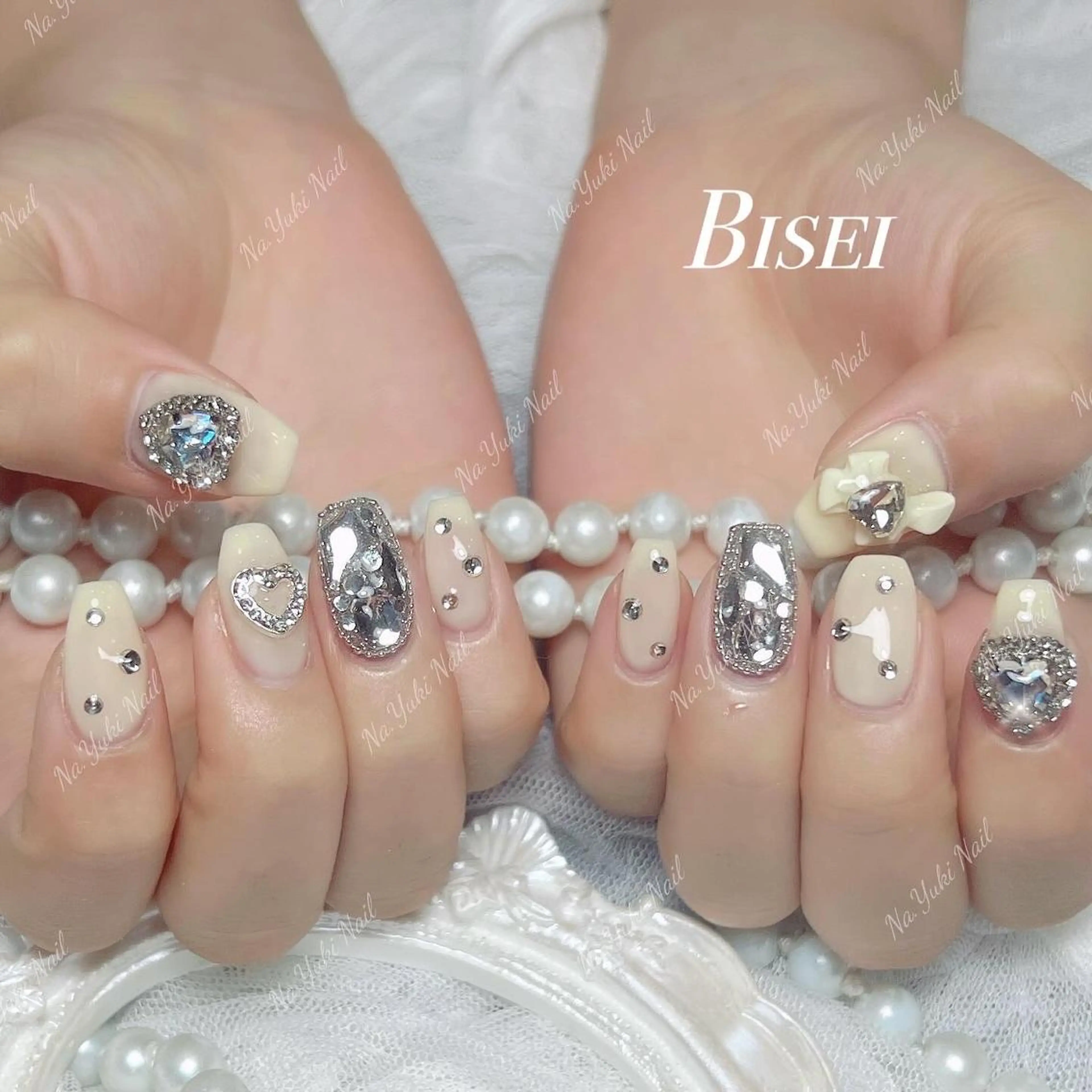 ネイル Queenie 🦋のネイルデザイン