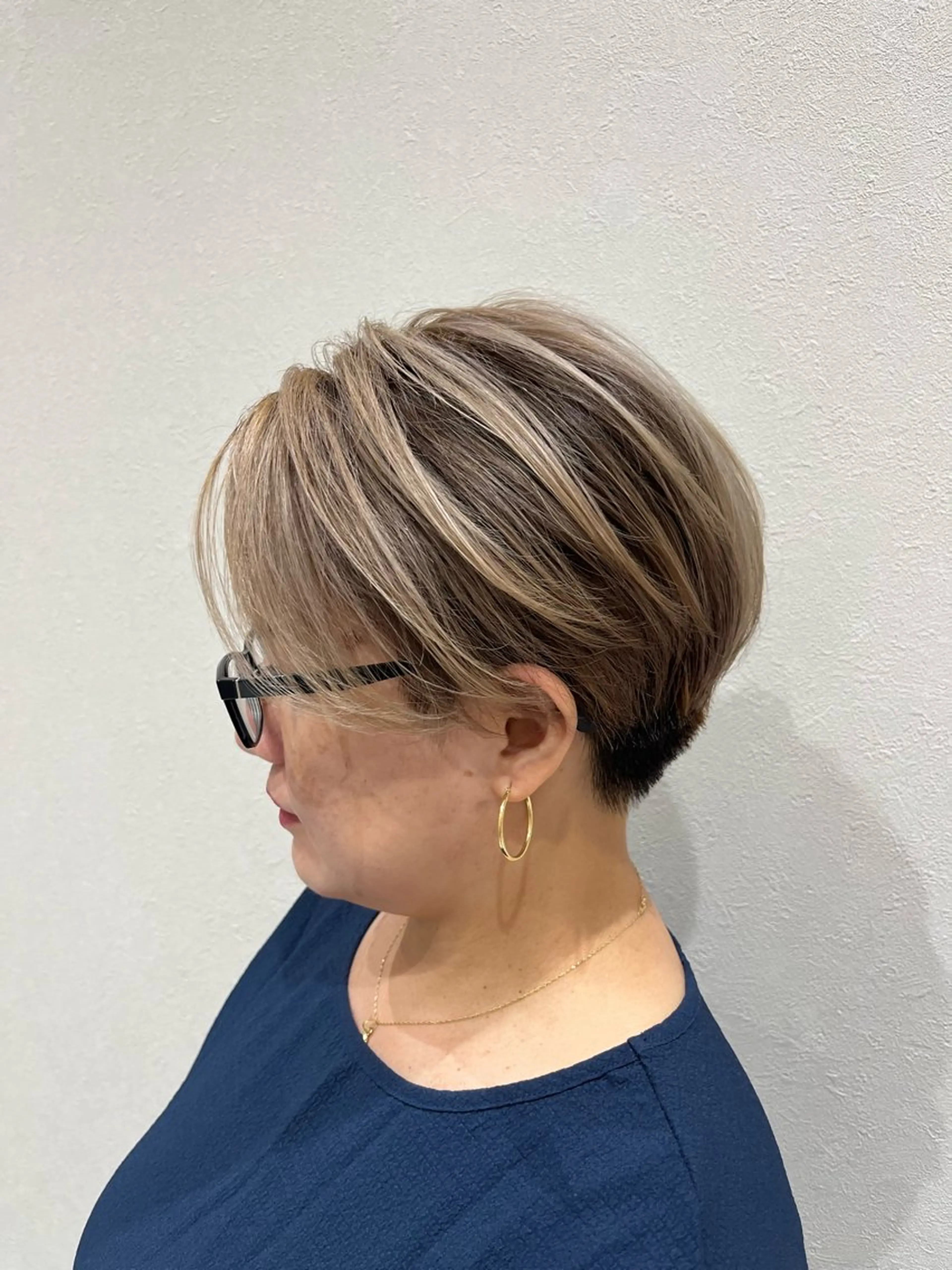 ショート カラー ブリーチ カット ヘアカラー バレイヤージュ/ヘア アレンジ/shionのヘアスタイル