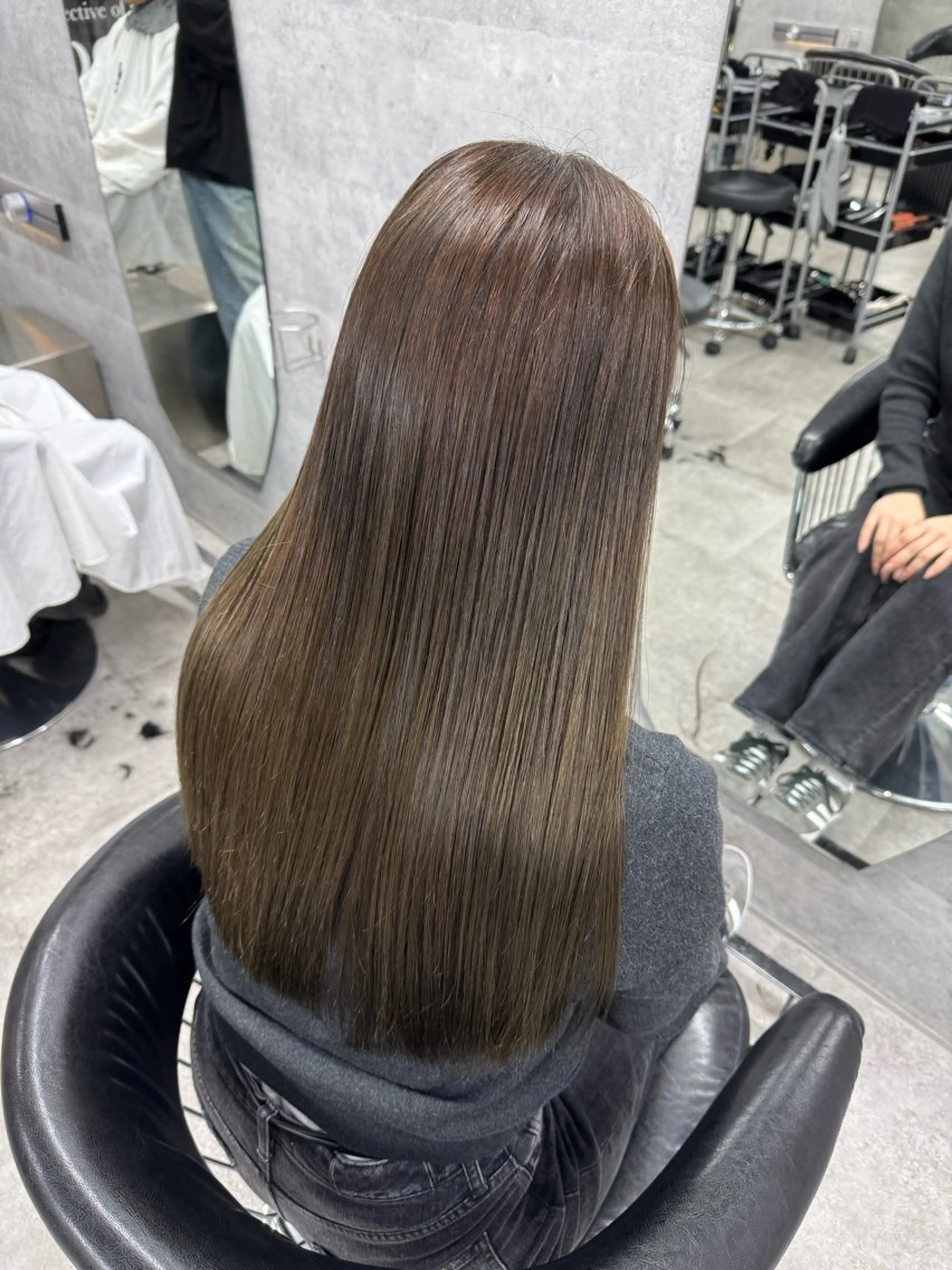 ロング カラー ヘアカラー トリートメント あなたのお悩み改善" You"💚❤️💛のヘアスタイル